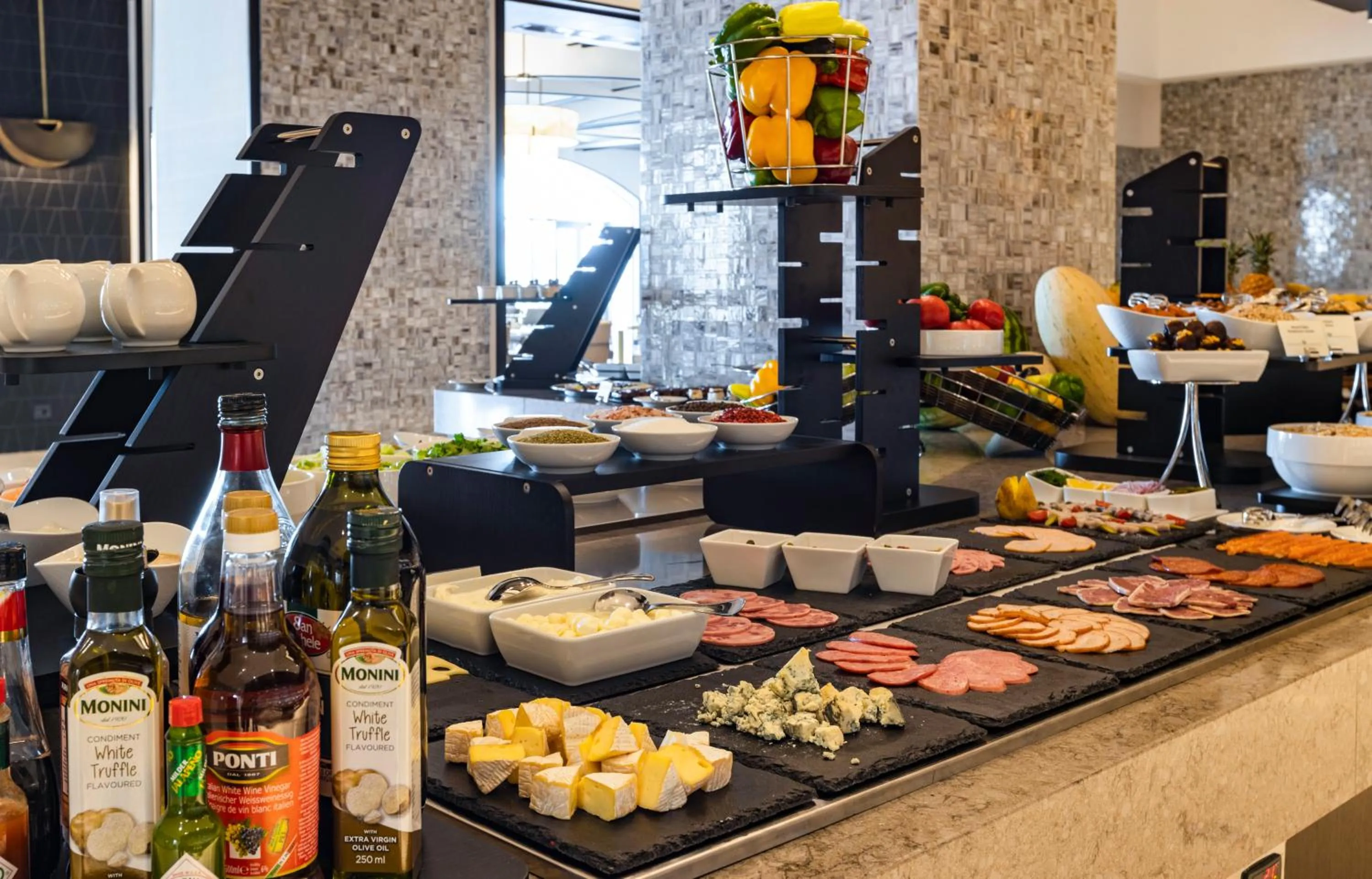 Restaurant/places to eat in Hilton Samarkand Regency