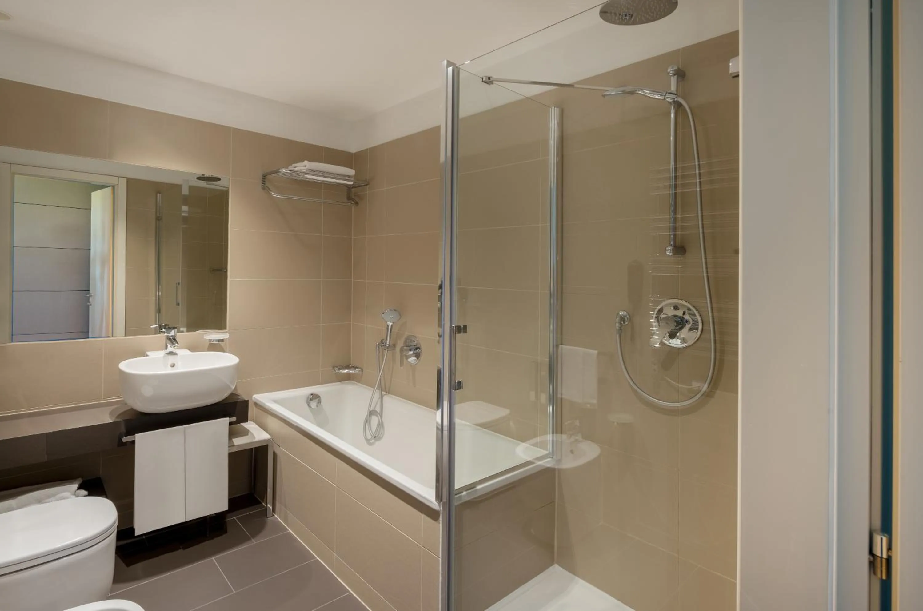 Bathroom in UNA Hotels Bologna Fiera