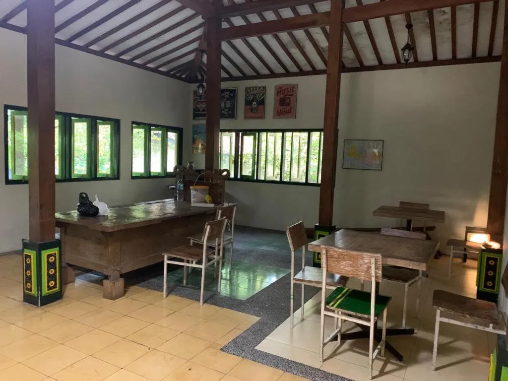 Sonosewu Guesthouse Syariah