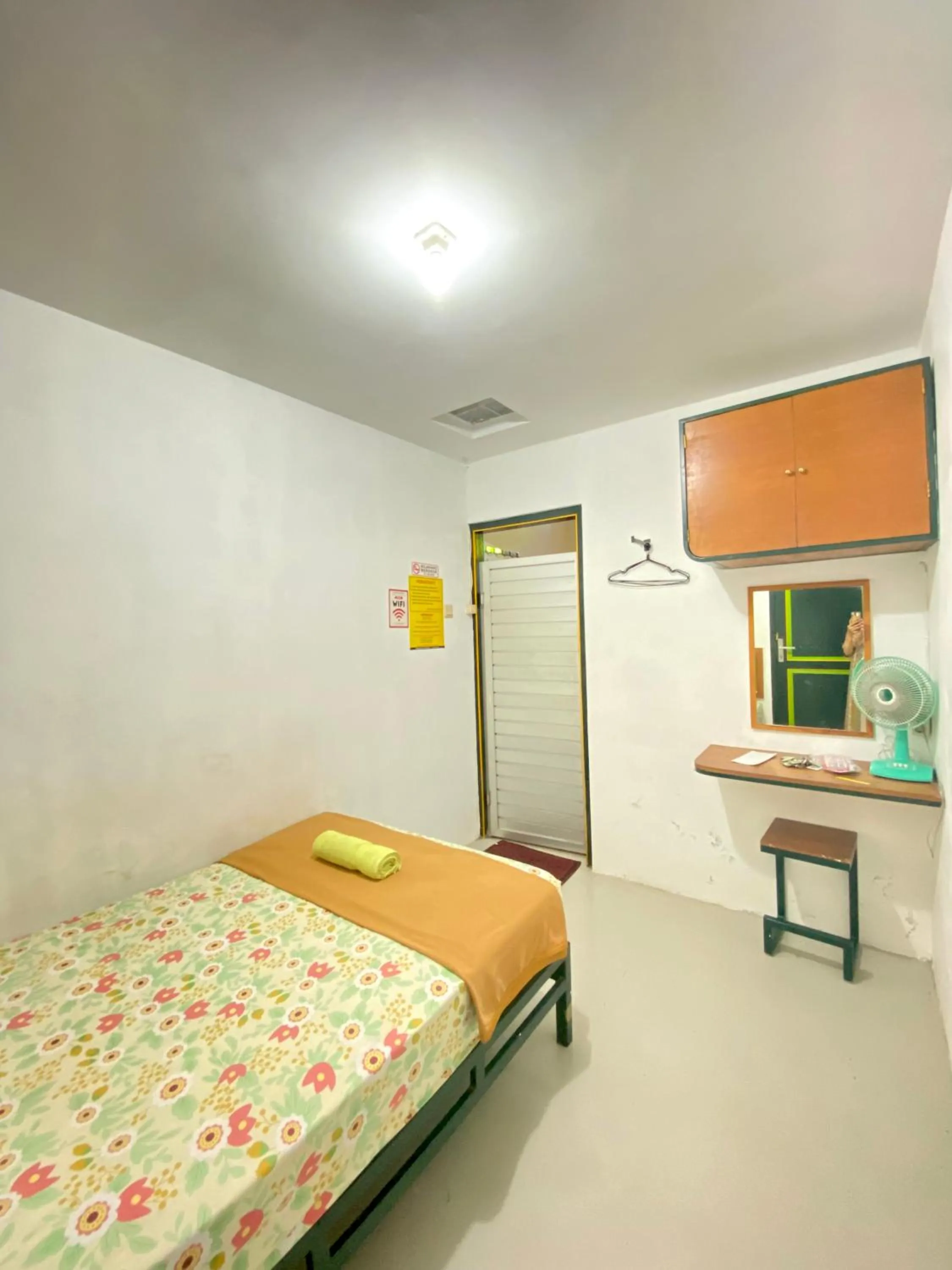 Bed in Sonosewu Guesthouse Syariah