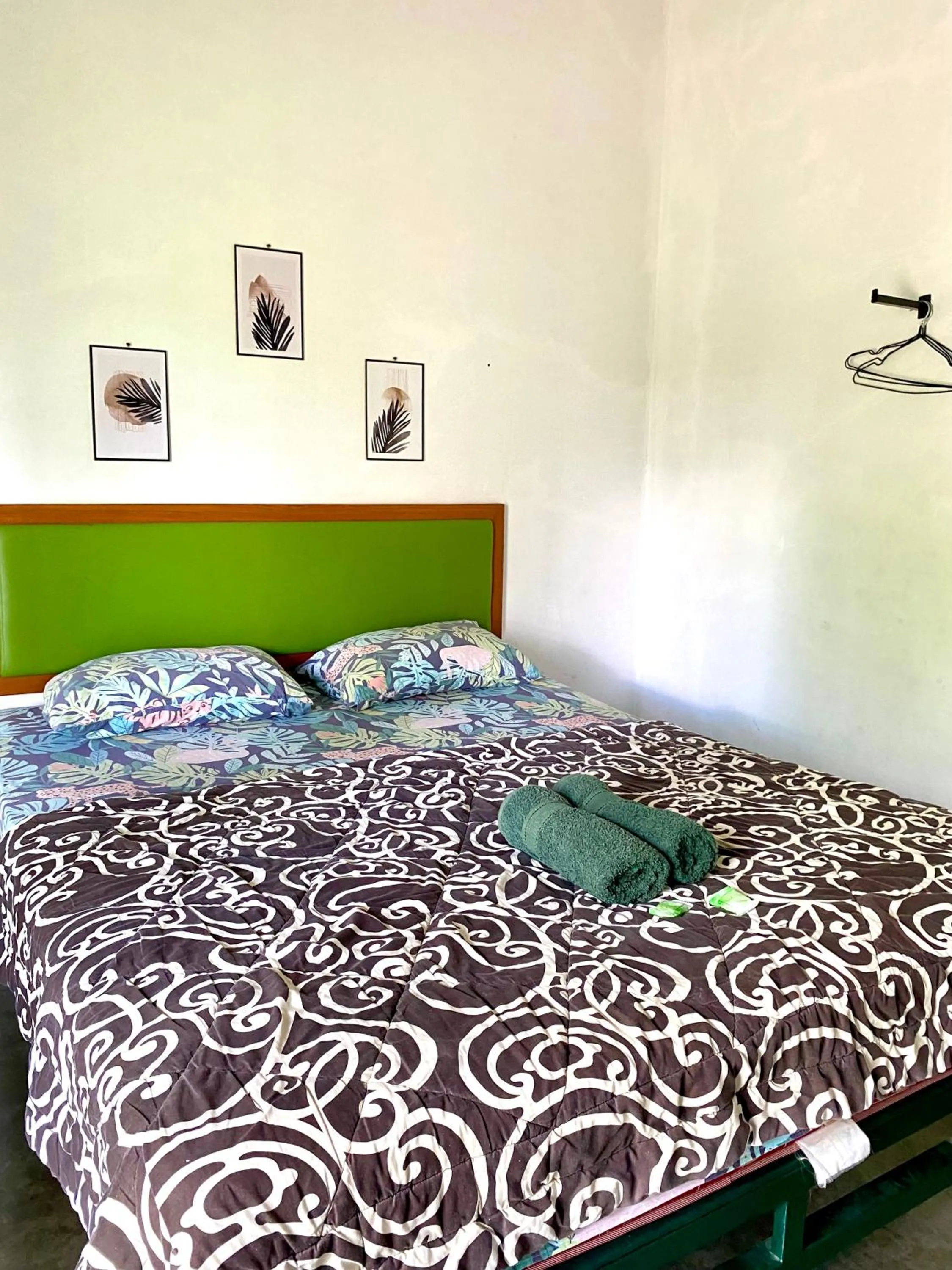 Bed in Sonosewu Guesthouse Syariah