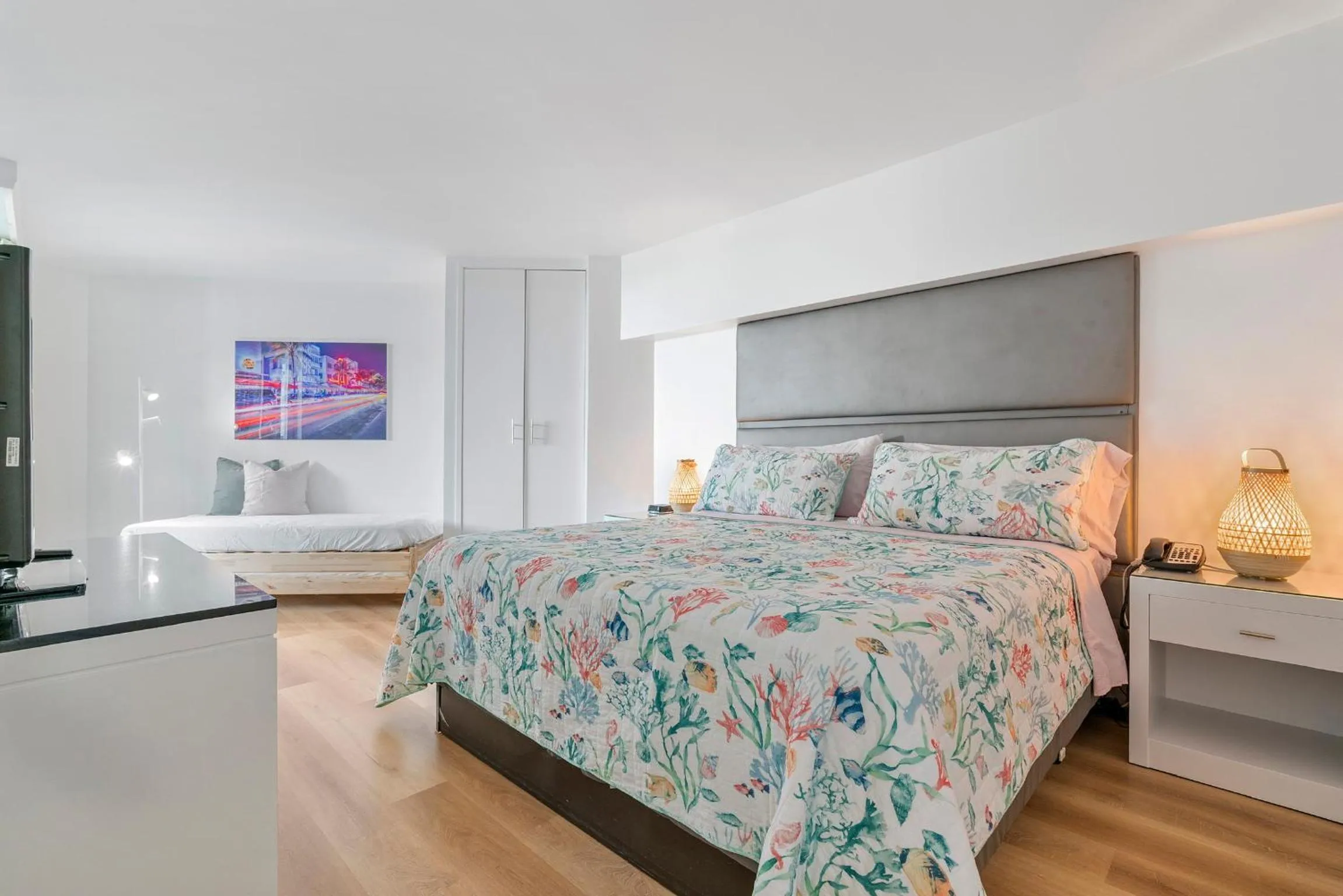 Bedroom, Bed in Avi Lux Stay