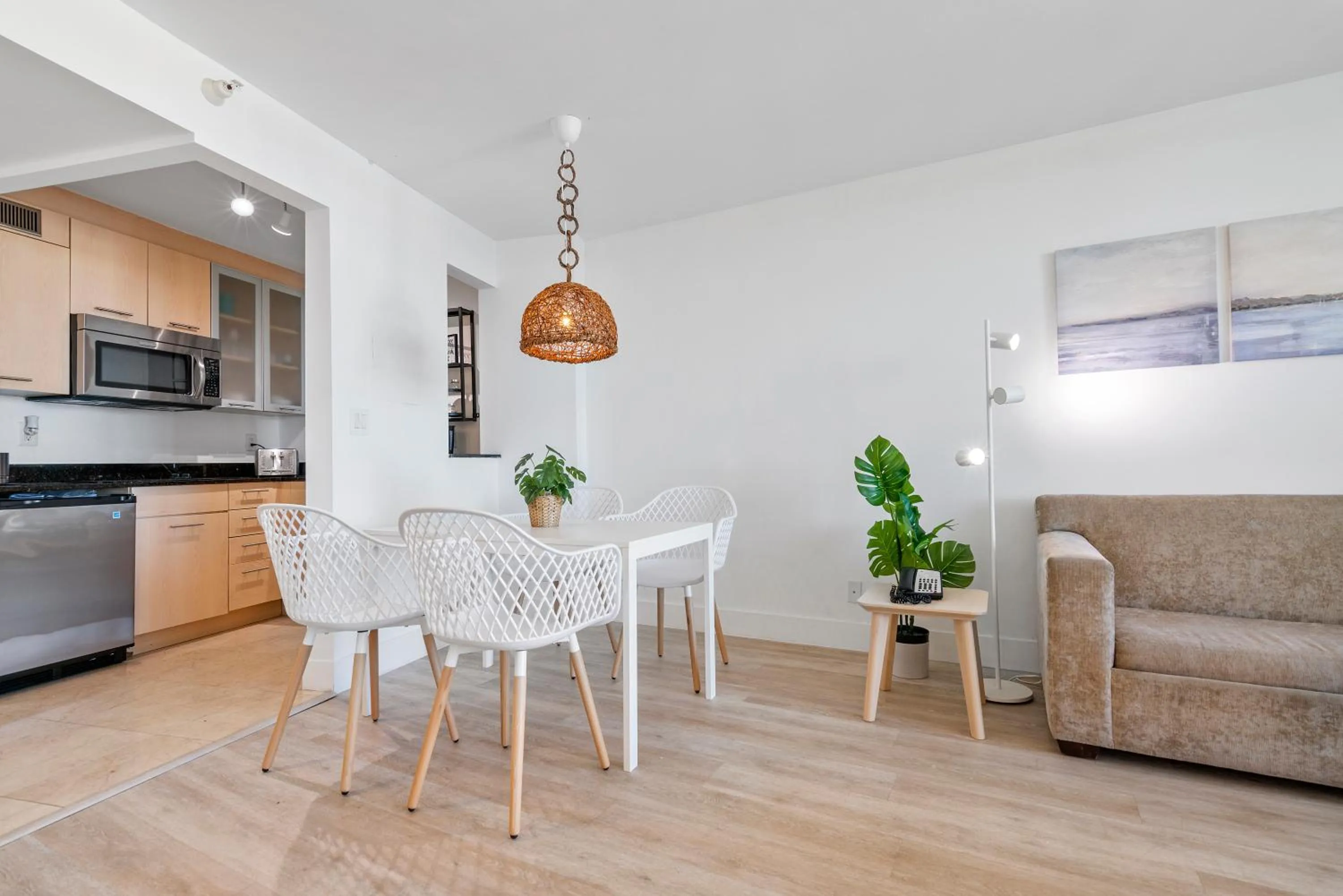 Dining area in Avi Lux Stay