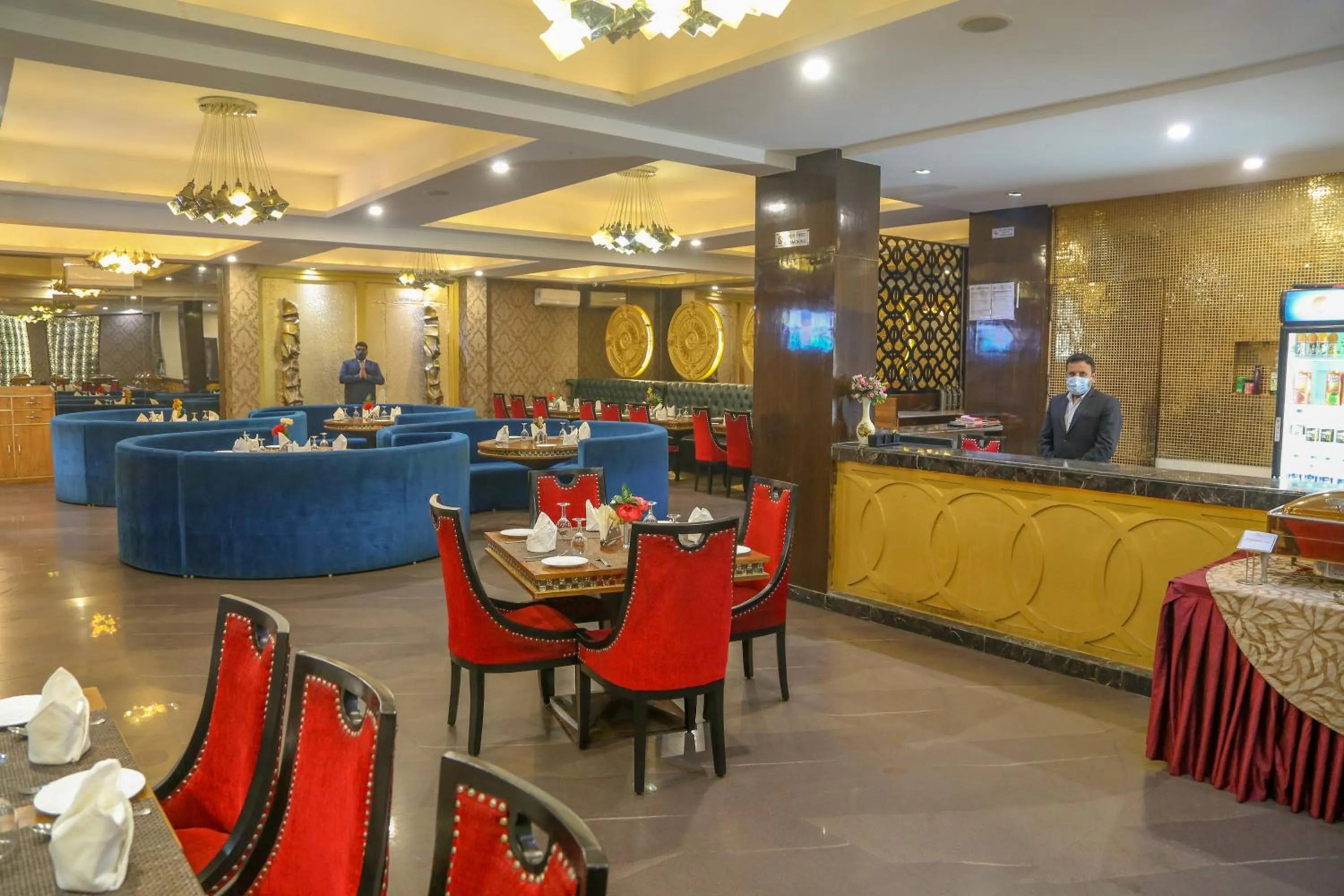Restaurant/places to eat in Four Leaf Hotel,Budaun