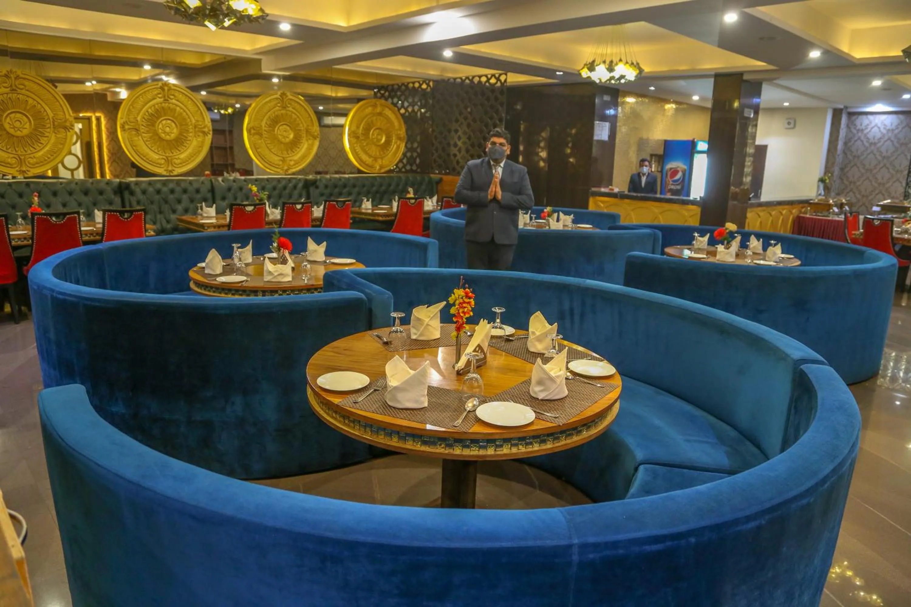 Restaurant/places to eat in Four Leaf Hotel,Budaun