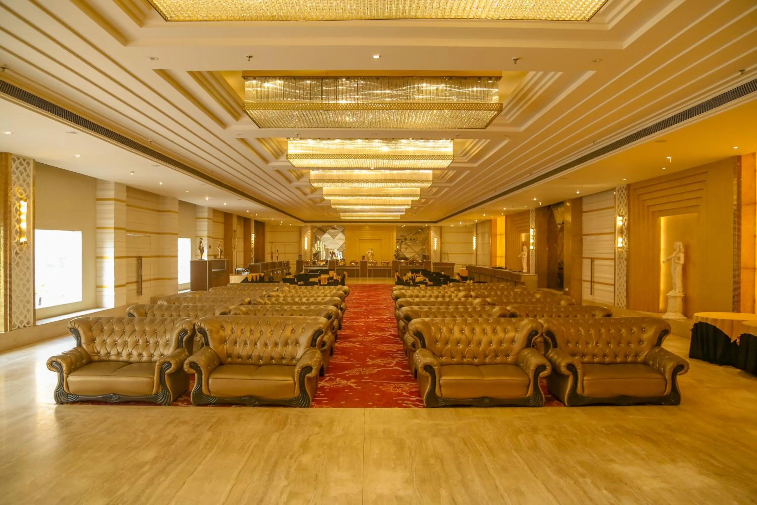 Banquet/Function facilities in Four Leaf Hotel,Budaun