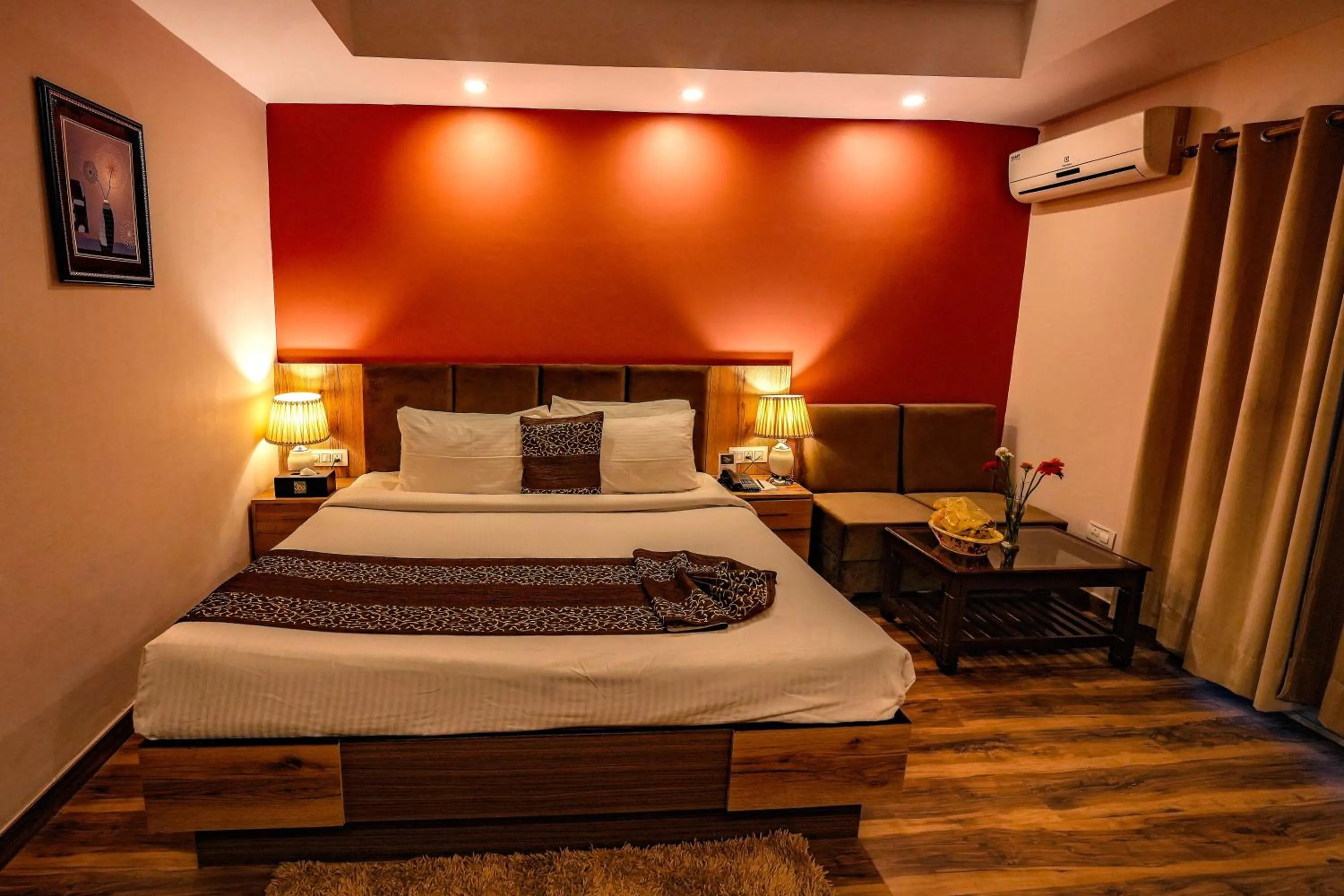 Bedroom, Bed in Hotel 360 by D'Polo Dharamshala