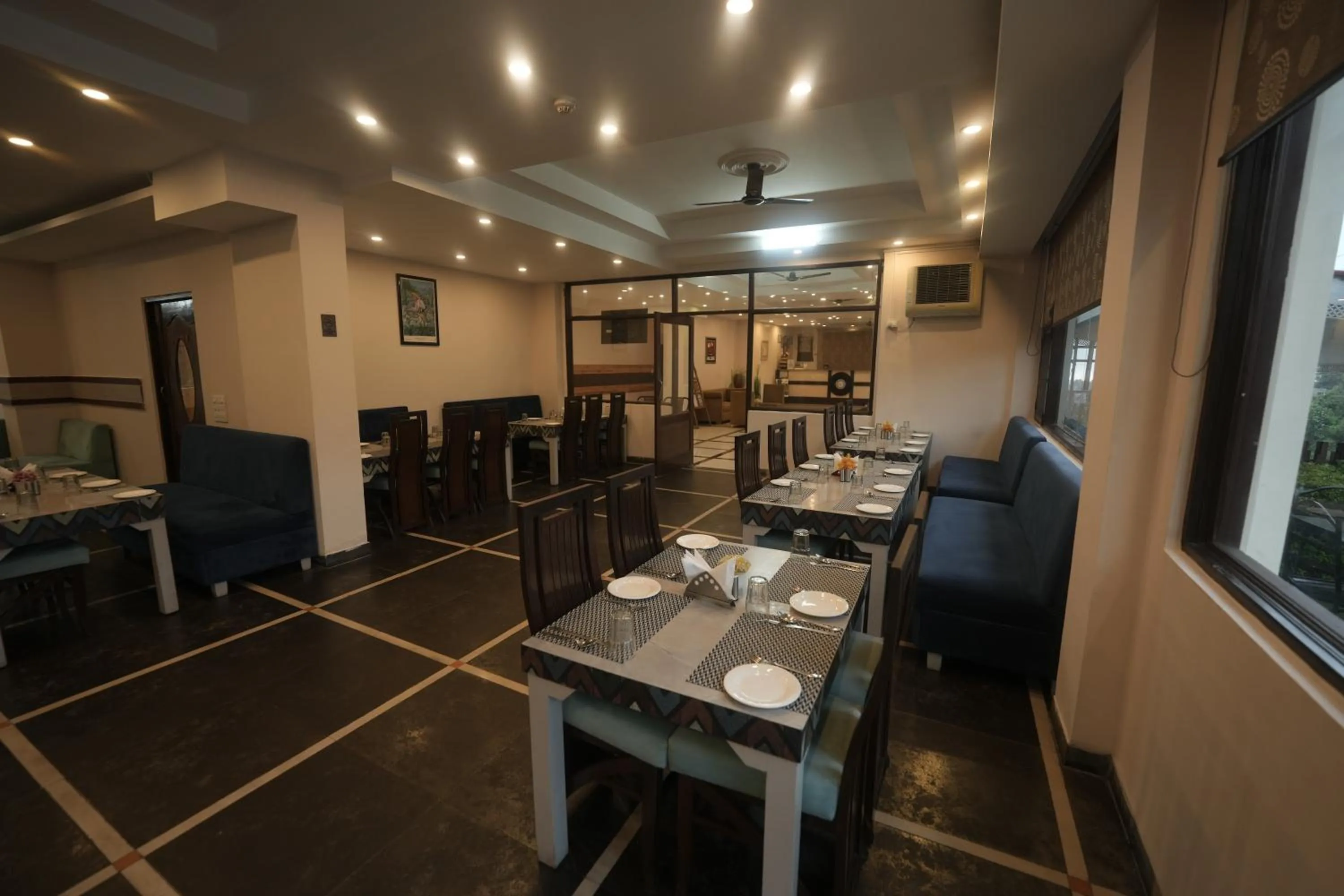 Restaurant/places to eat in Hotel 360 by D'Polo Dharamshala