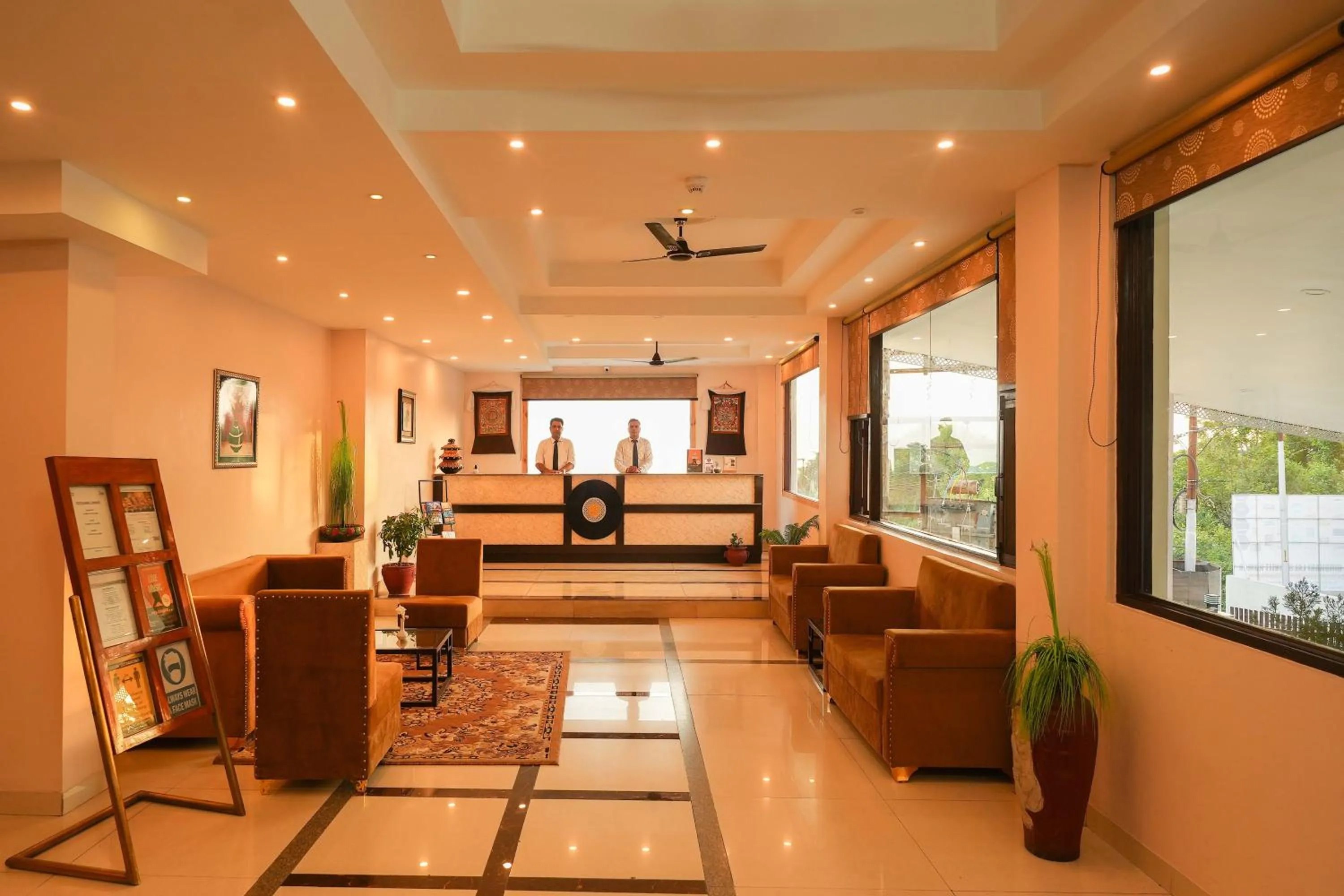 Communal lounge/ TV room in Hotel 360 by D'Polo Dharamshala