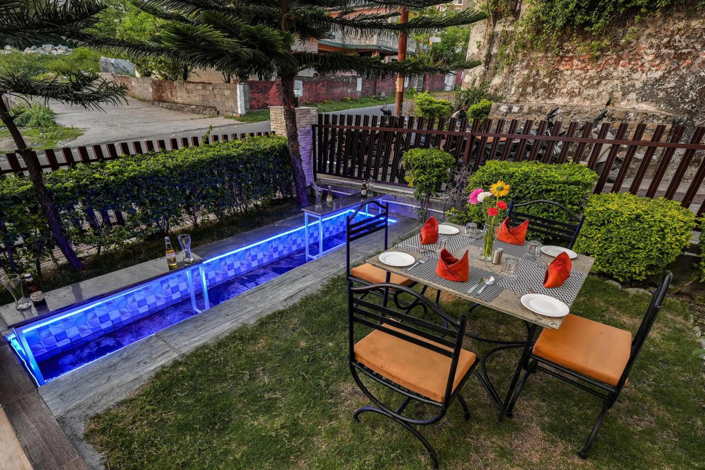 Restaurant/places to eat in Hotel 360 by D'Polo Dharamshala