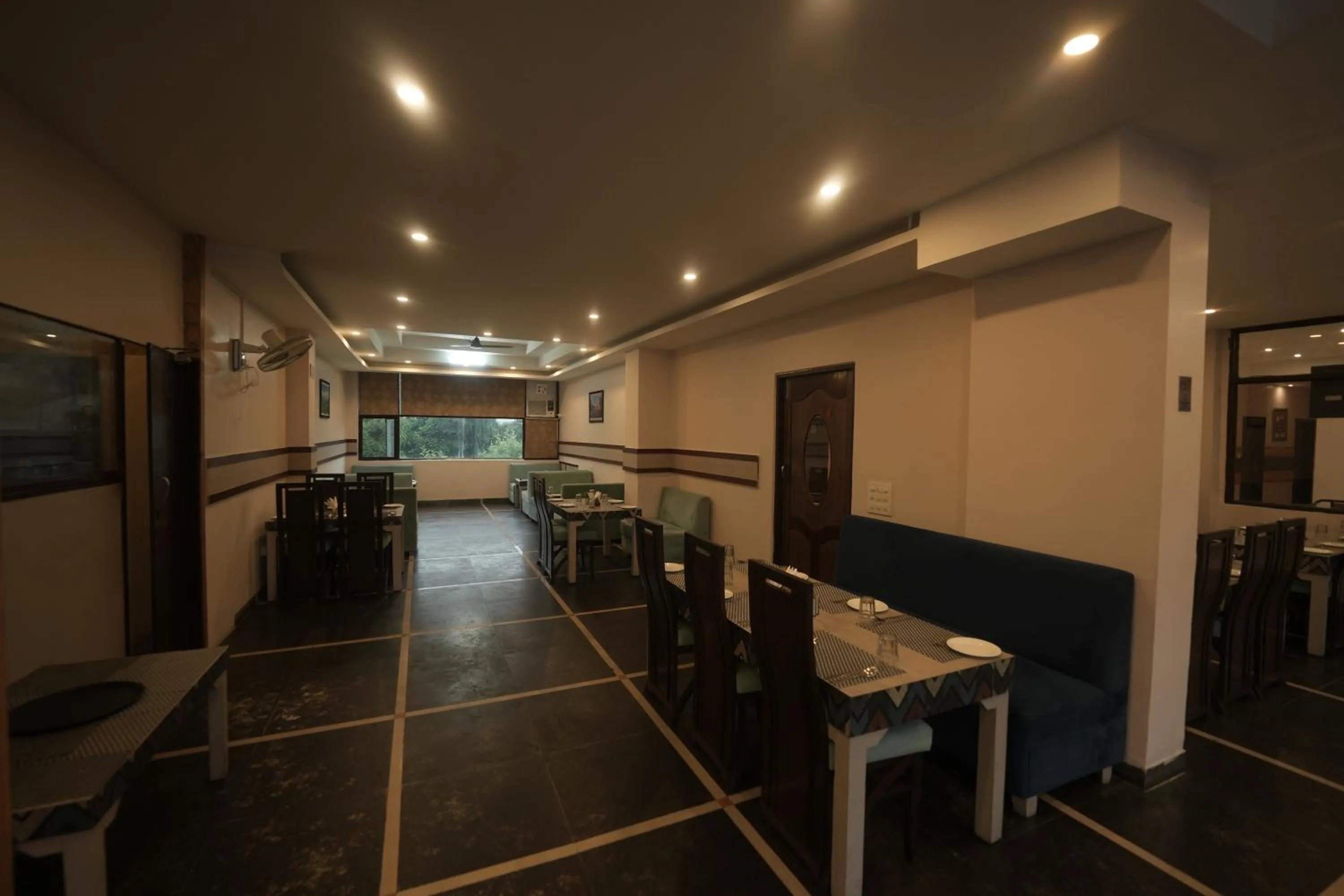 Restaurant/places to eat in Hotel 360 by D'Polo Dharamshala
