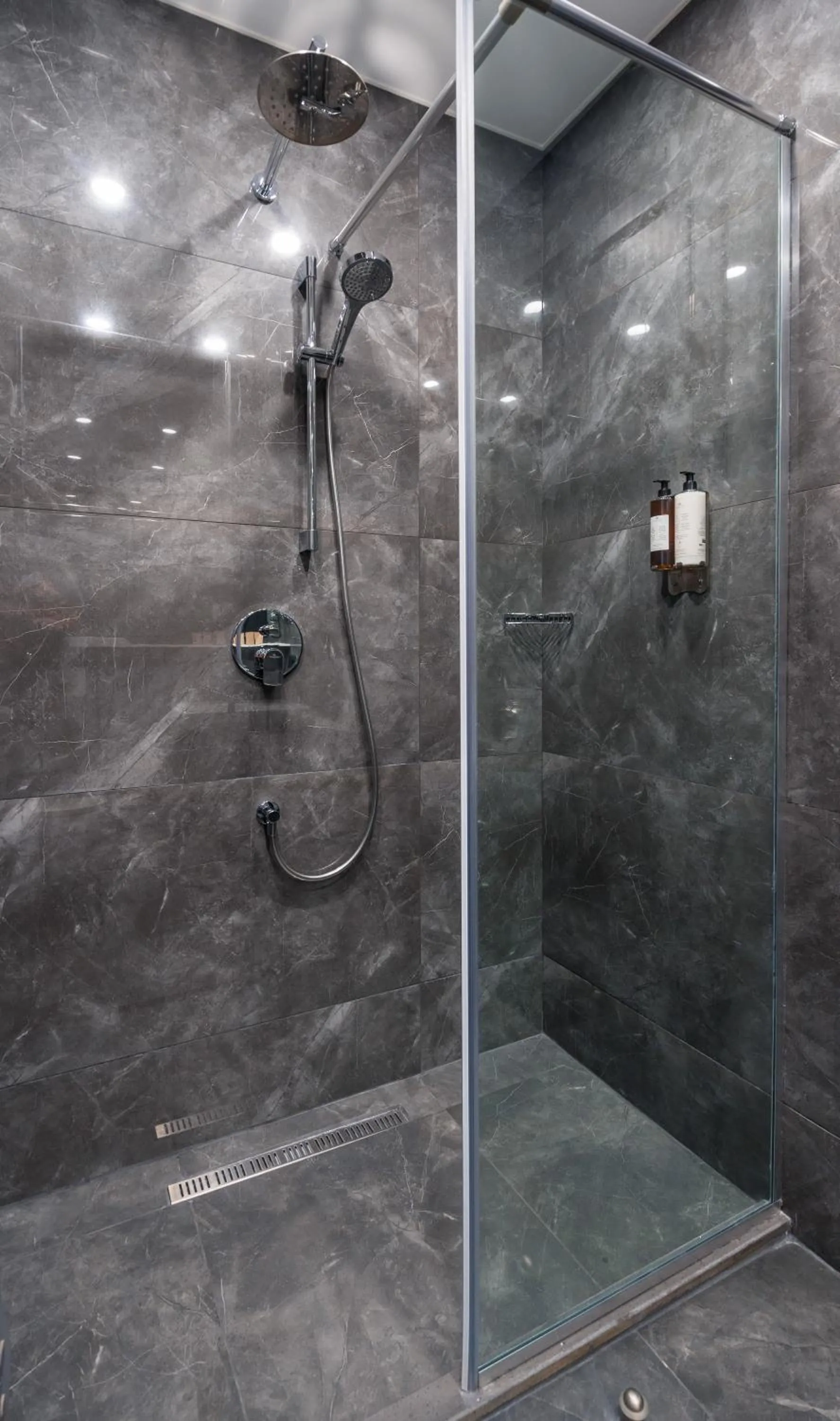 Shower in Onyx City Center