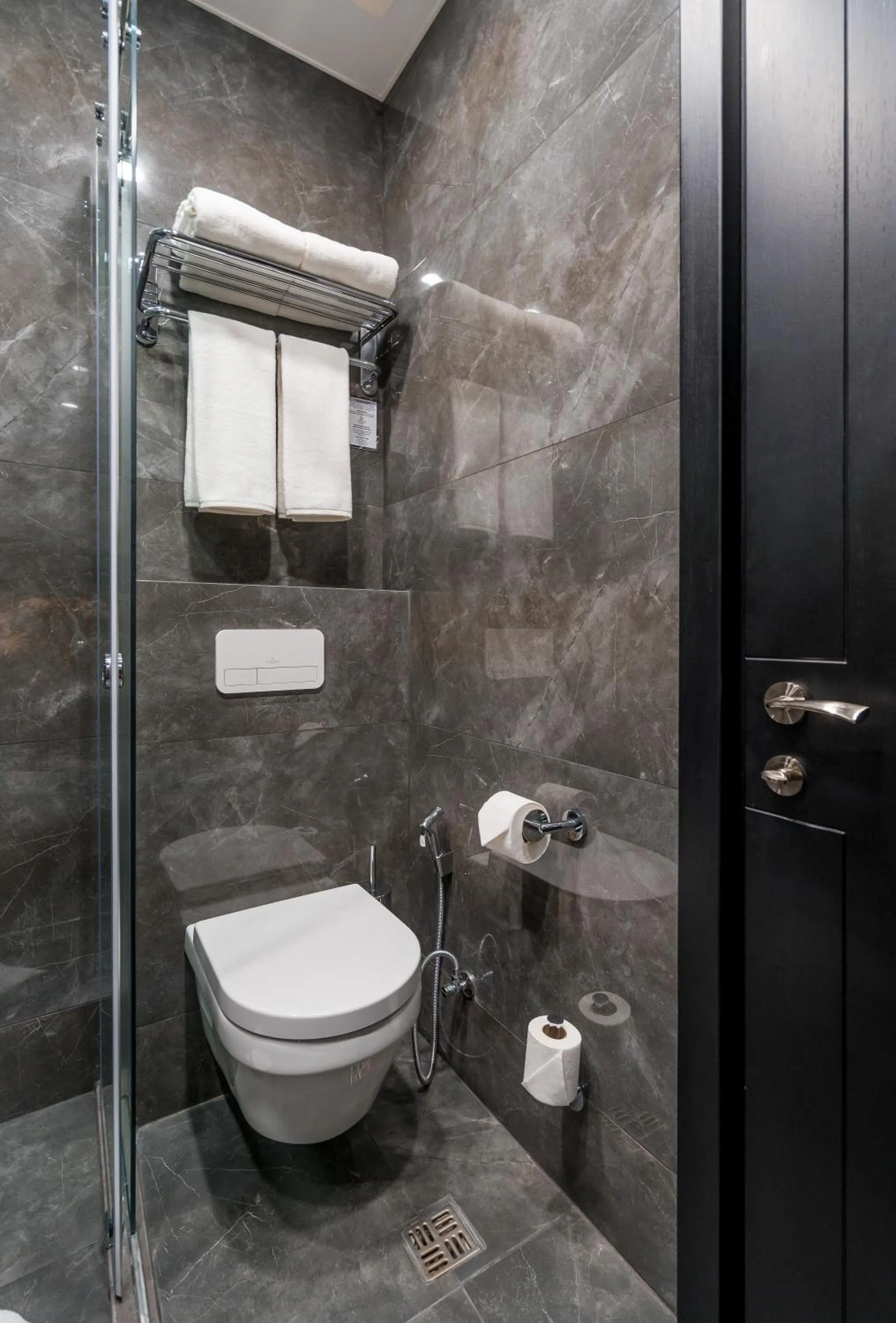 Toilet in Onyx City Center