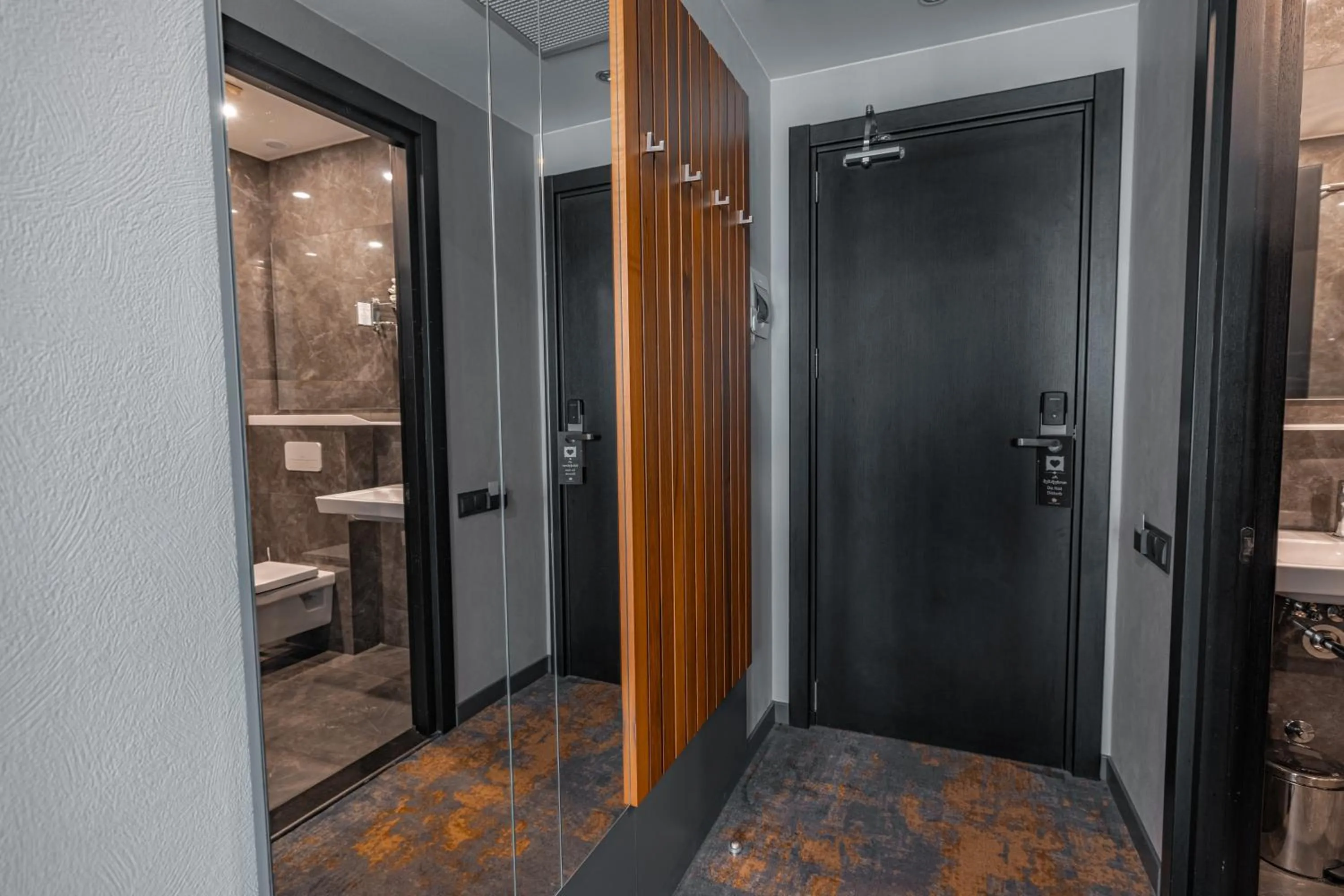 Shower in Onyx City Center