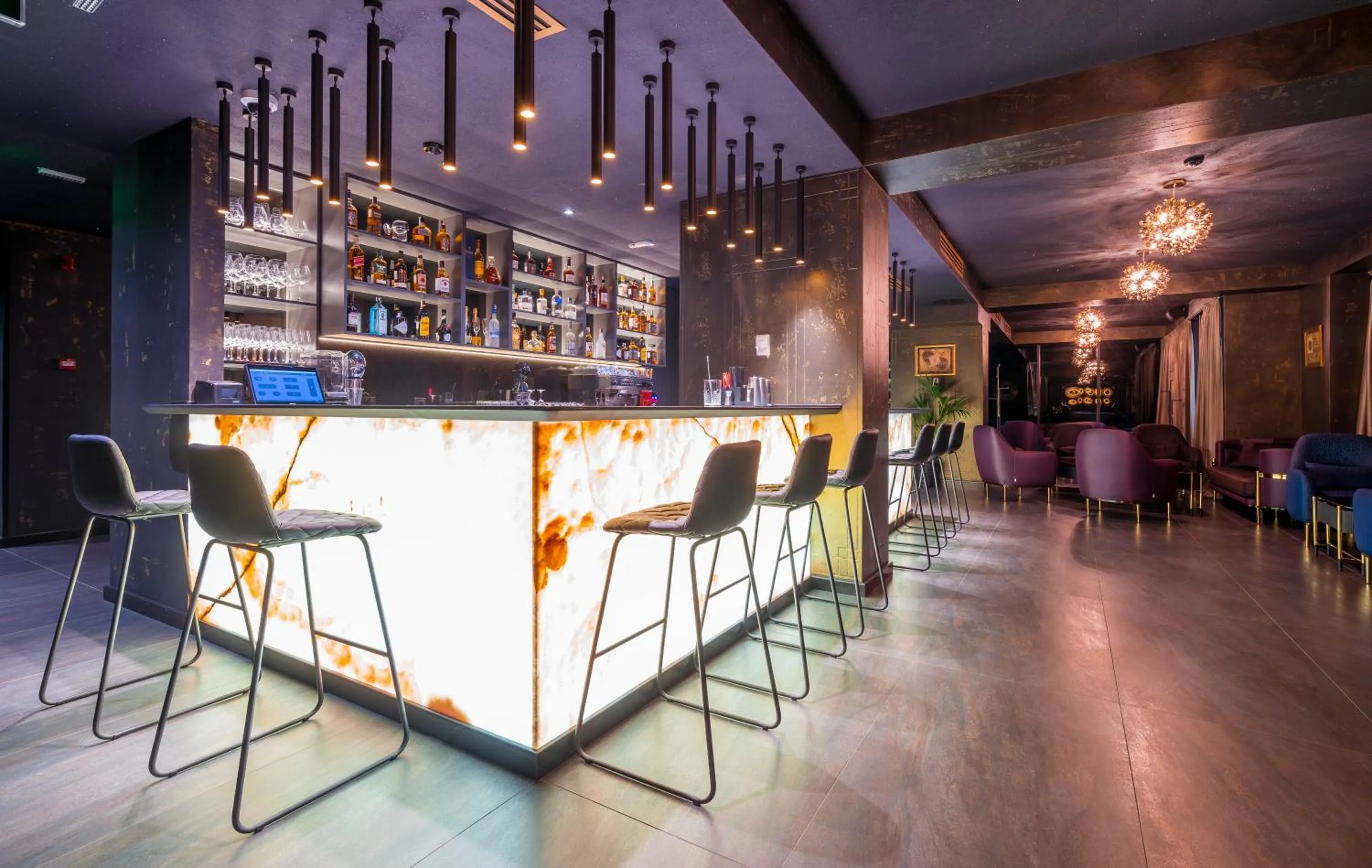 Restaurant/places to eat in Onyx City Center