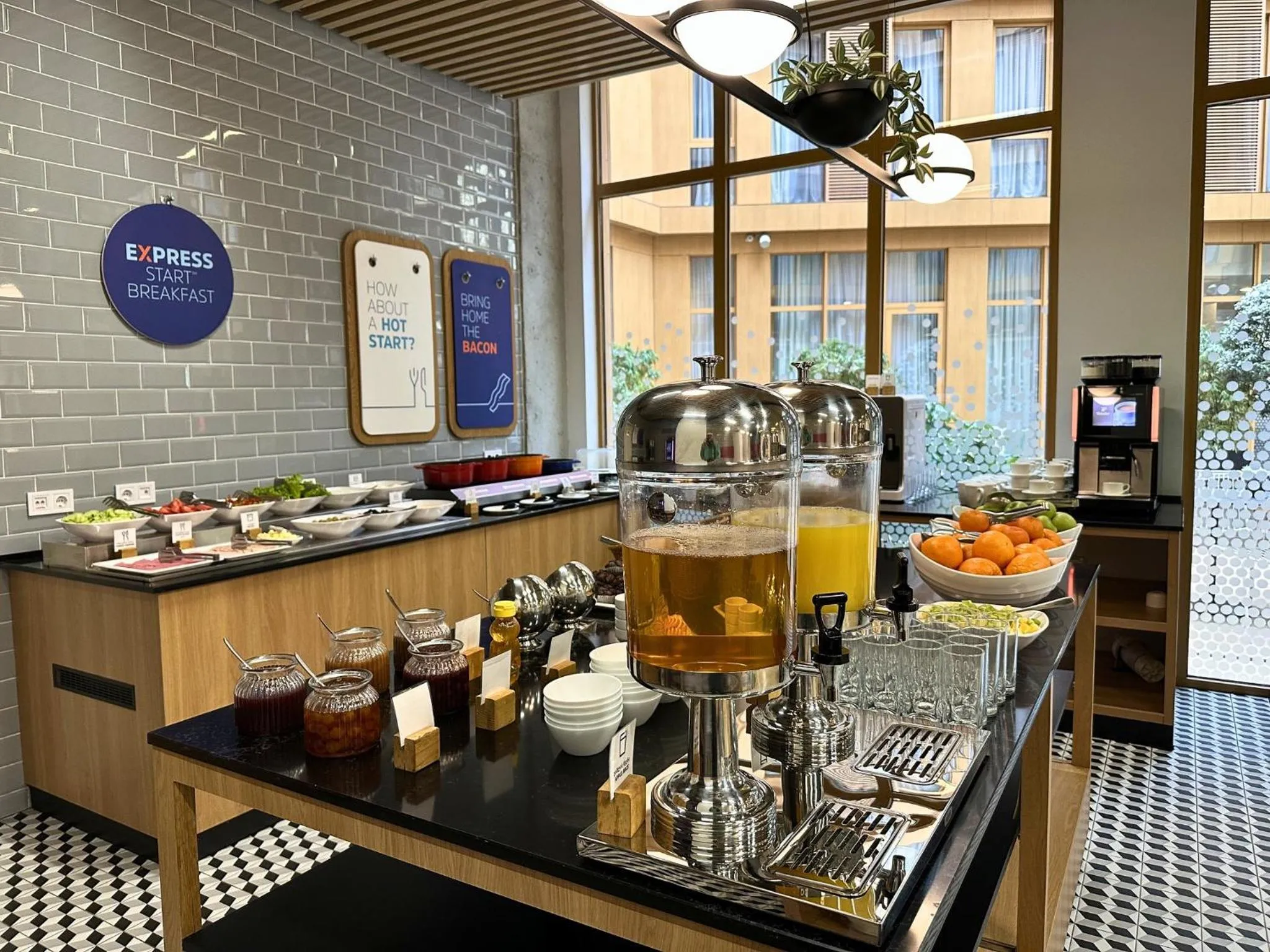 Breakfast in Holiday Inn Express Tbilisi Avlabari by IHG