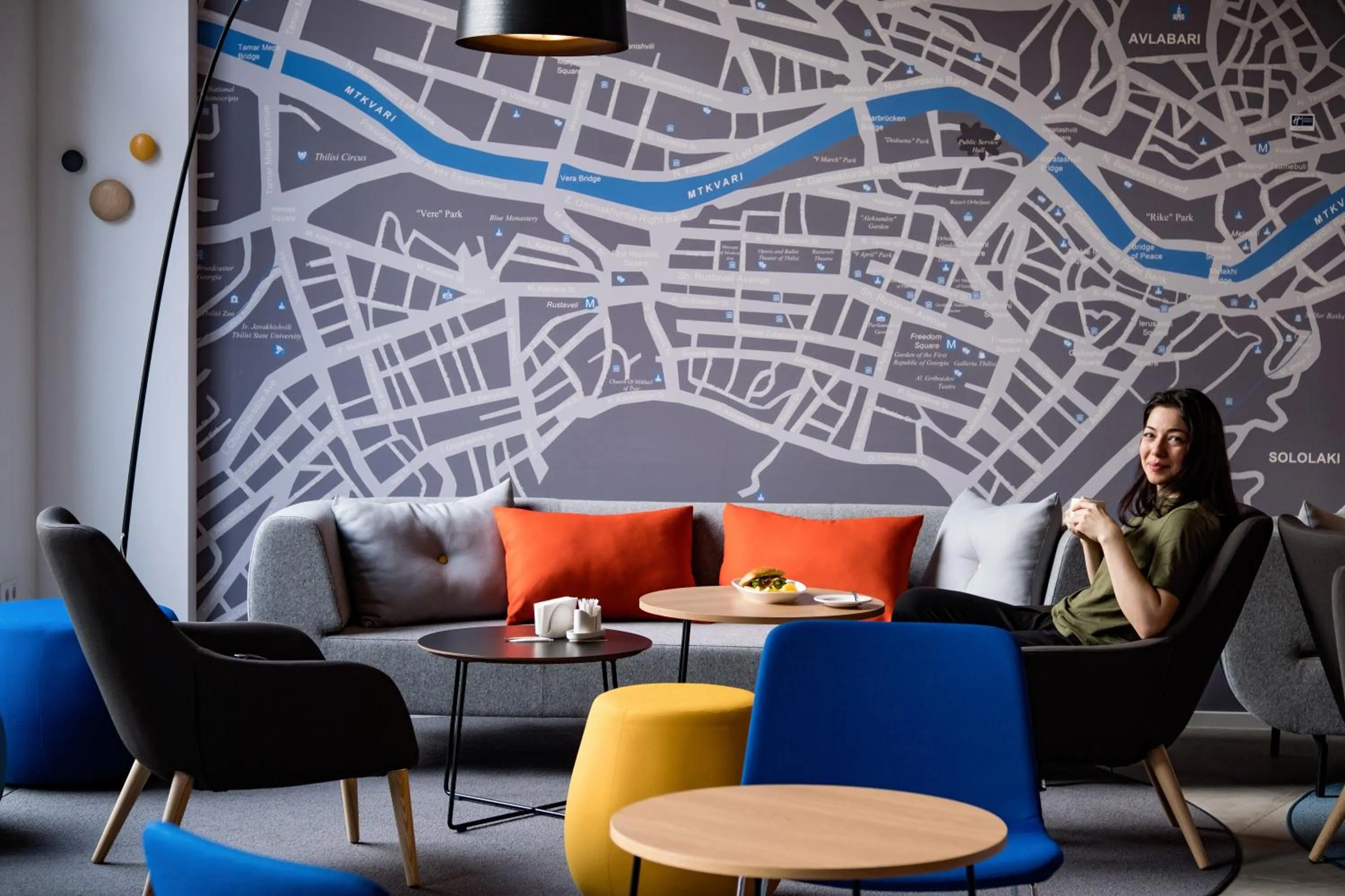 Lobby or reception in Holiday Inn Express Tbilisi Avlabari by IHG