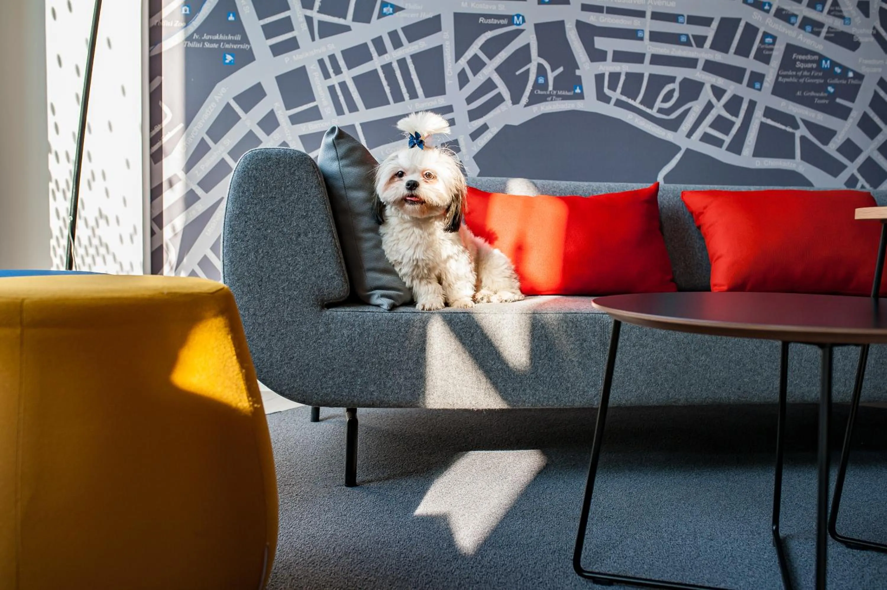 Lobby or reception in Holiday Inn Express Tbilisi Avlabari by IHG