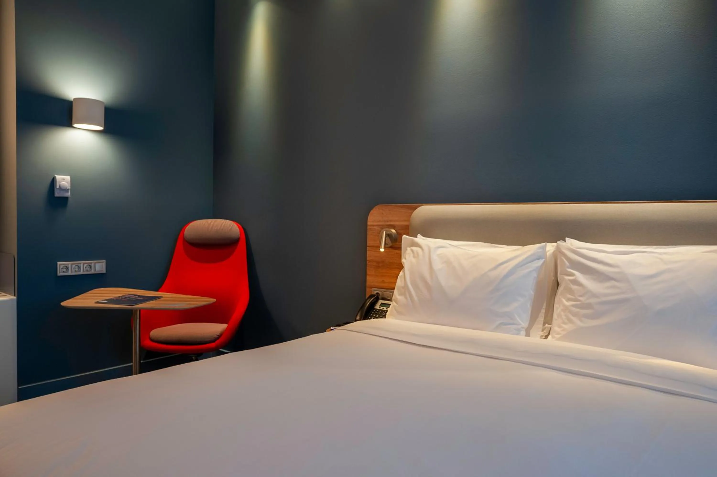 Photo of the whole room, Bed in Holiday Inn Express Tbilisi Avlabari by IHG