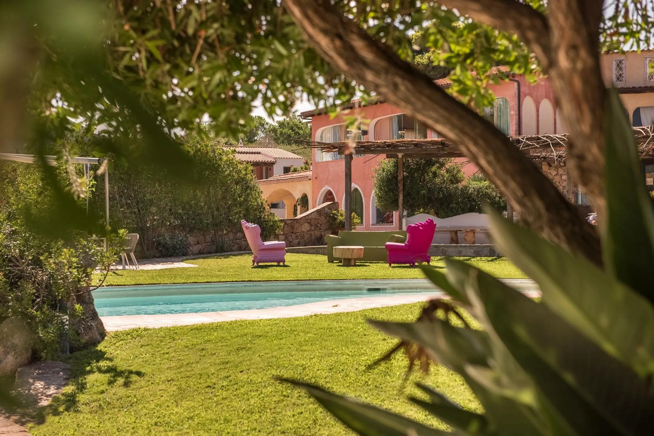 Restaurant/places to eat in Hotel Ollastu