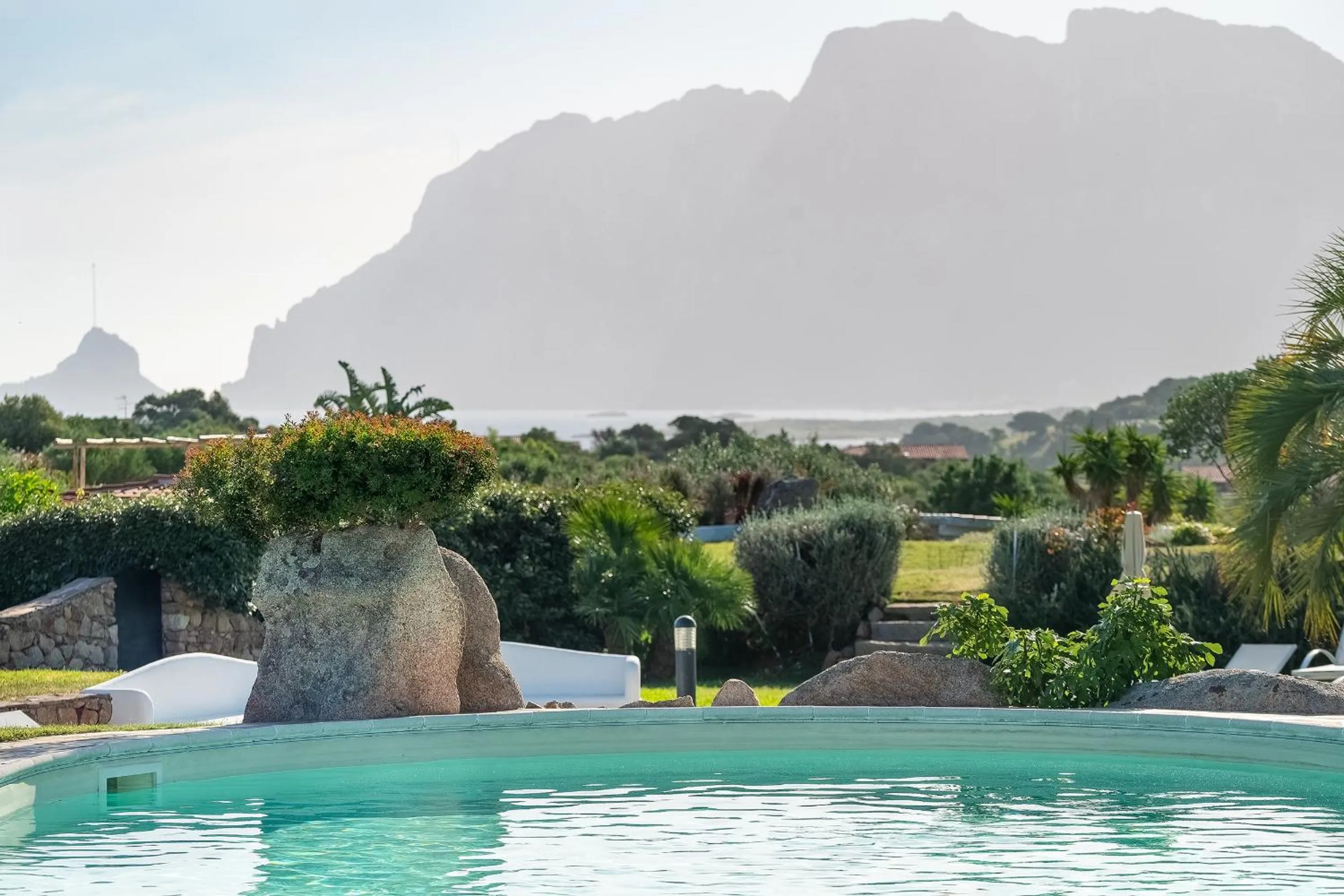 Garden view in Hotel Ollastu