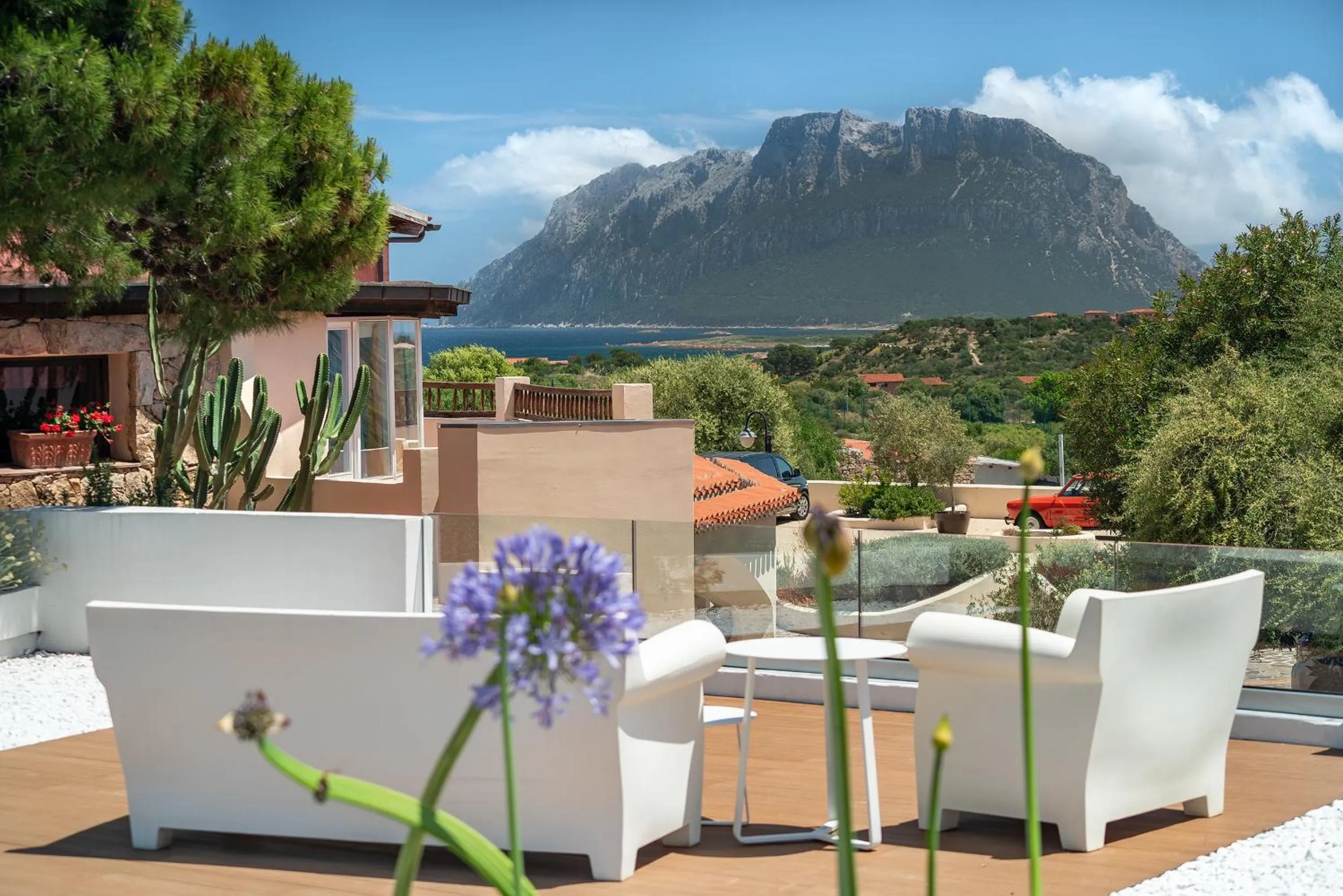 Garden view in Hotel Ollastu