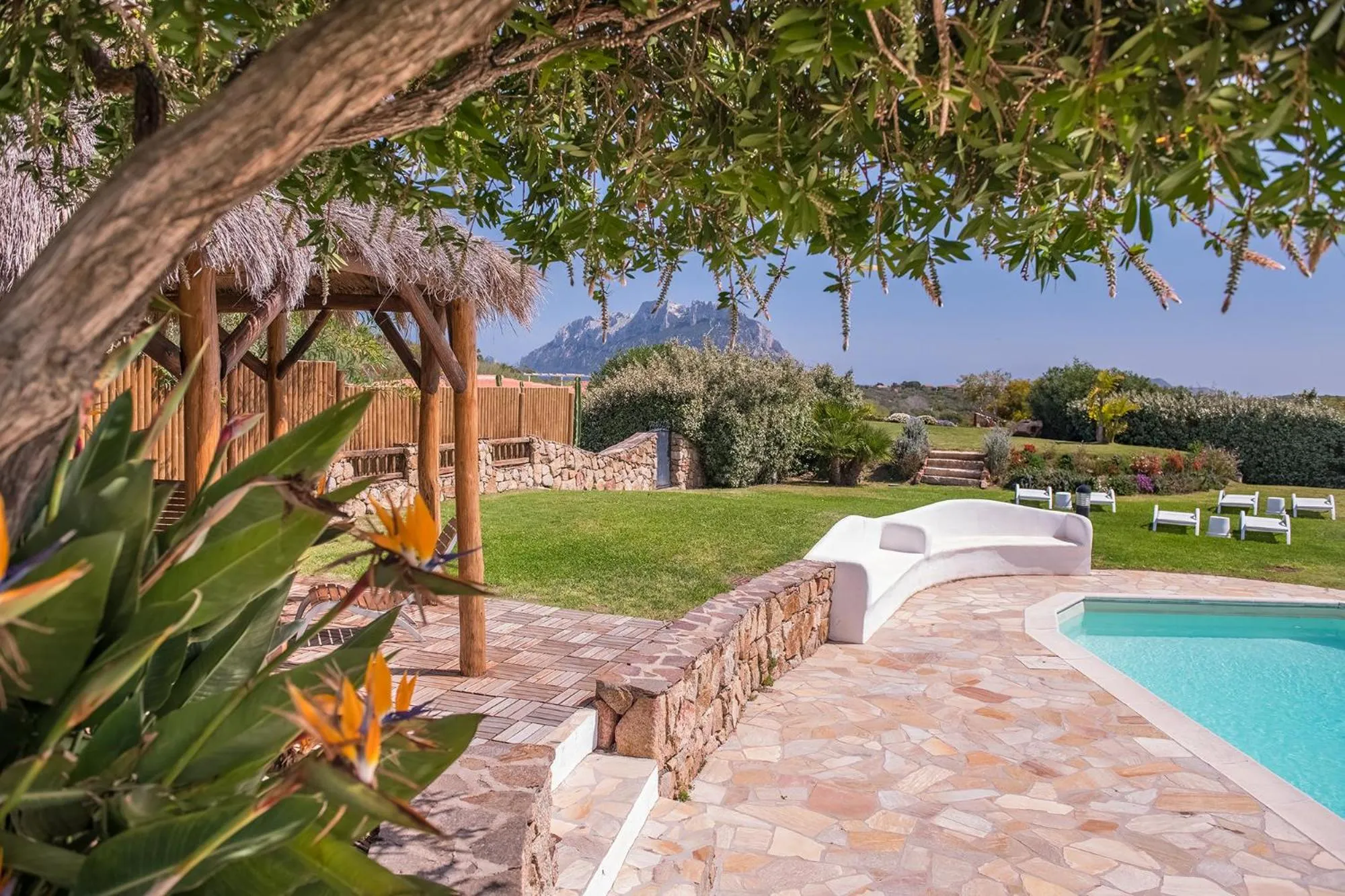 Garden in Hotel Ollastu