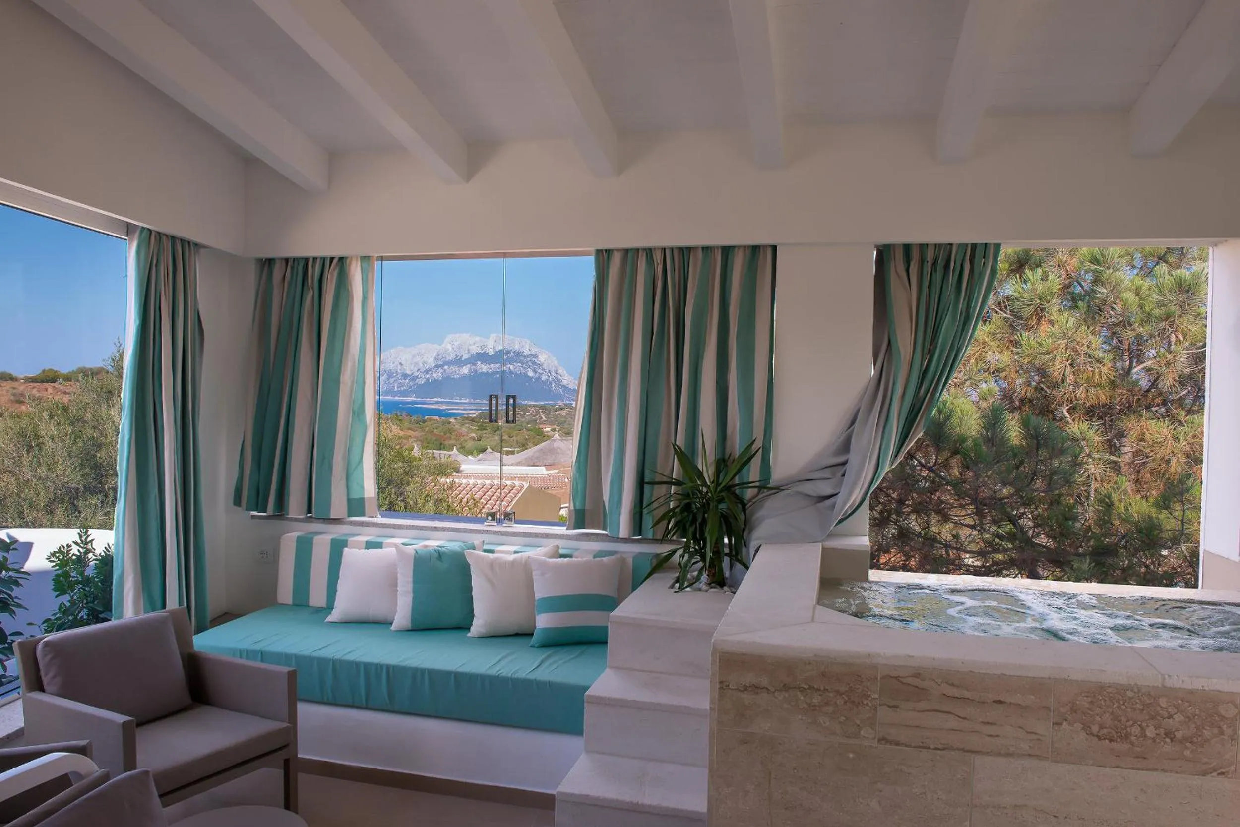 Seating area in Hotel Ollastu