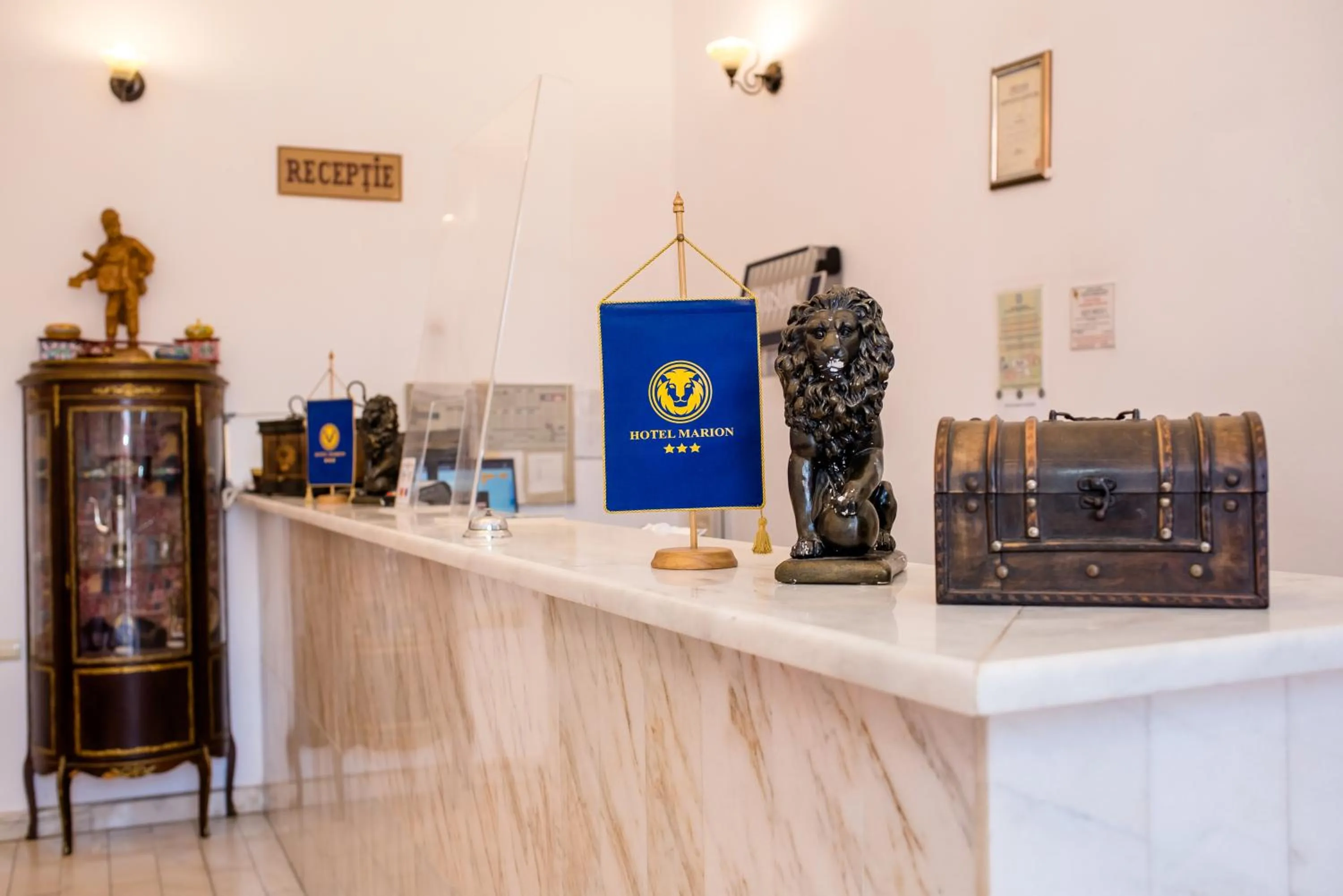 HOTEL MARION
