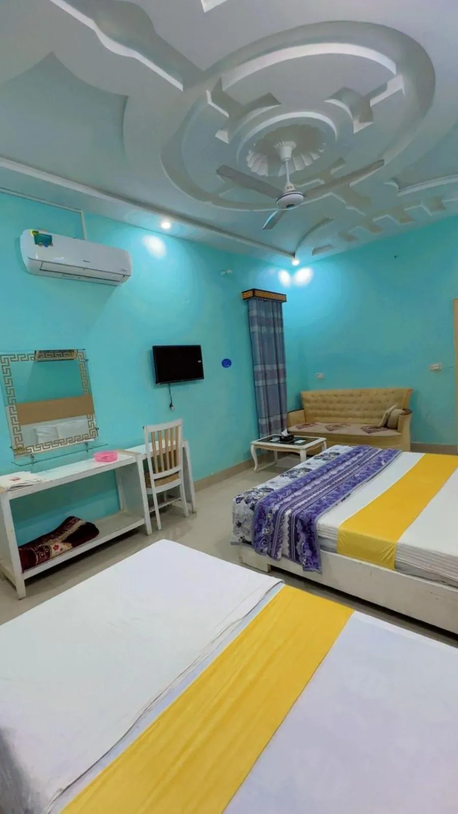 Bed in Hotel Royal Star