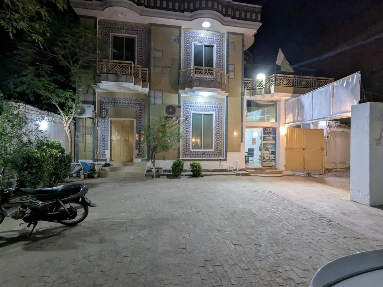 Property building in Hotel Royal Star