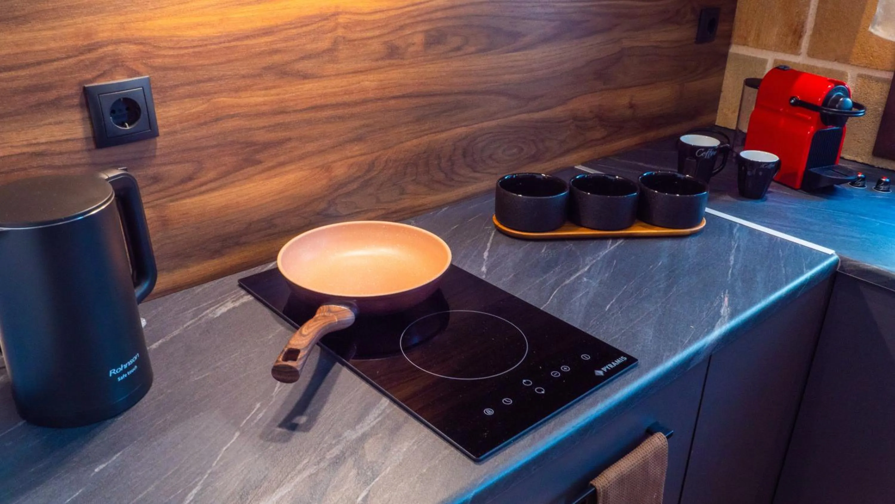 kitchen in Utopia Luxury Suites - Old Town