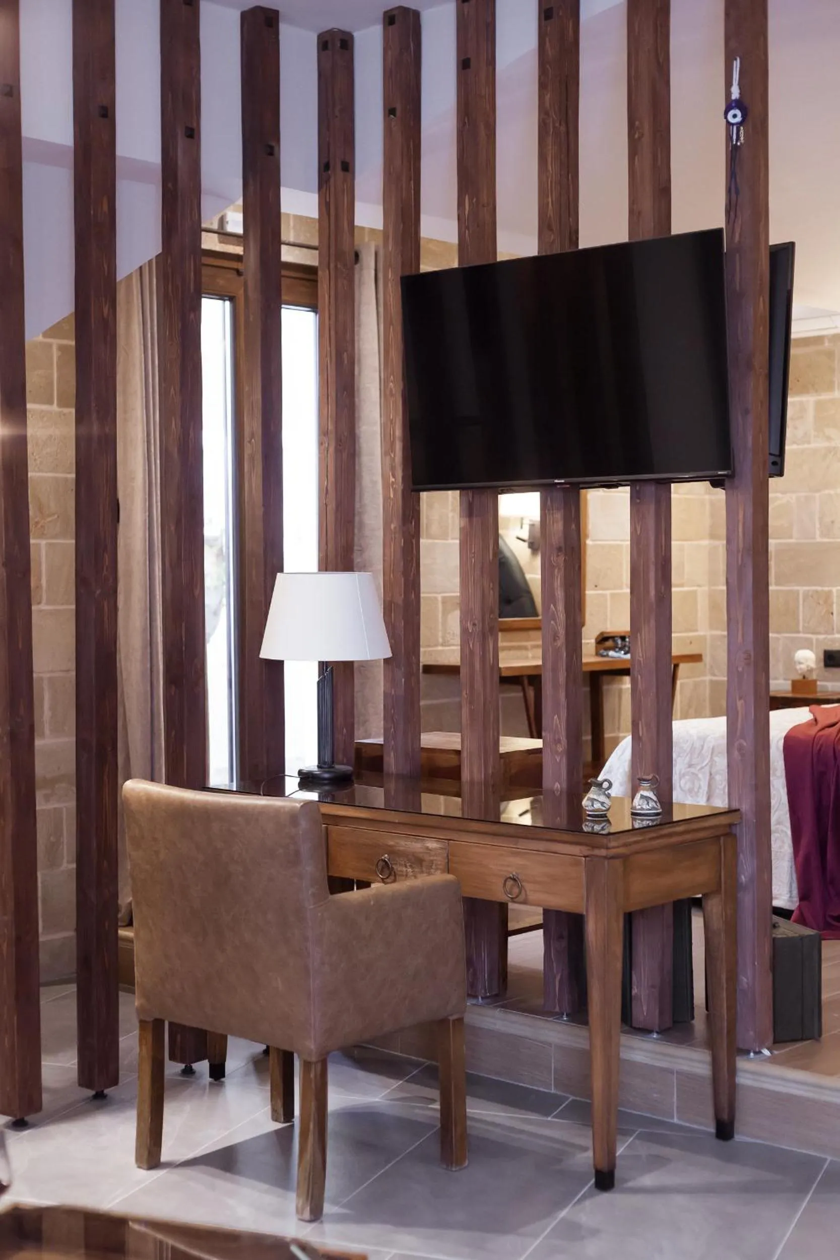 TV and multimedia in Utopia Luxury Suites - Old Town