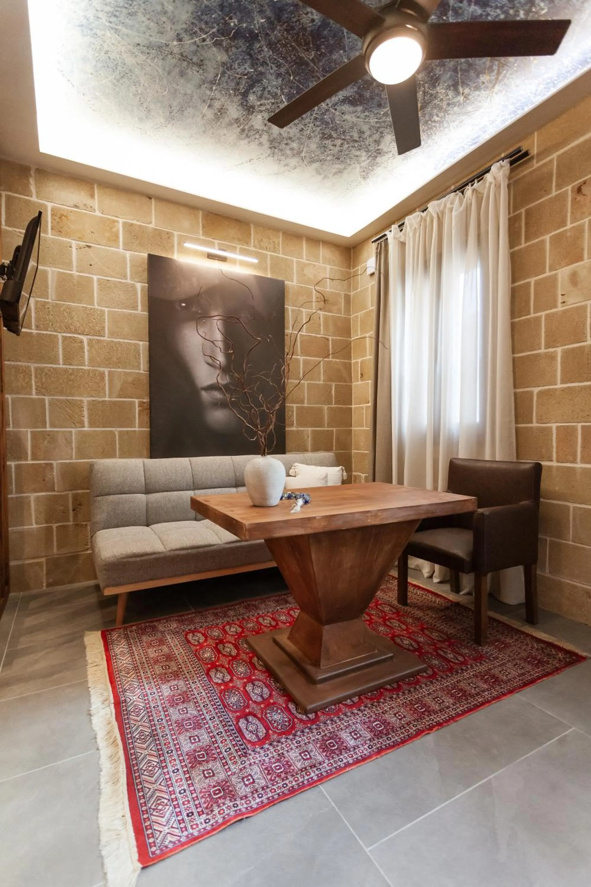 Living room in Utopia Luxury Suites - Old Town