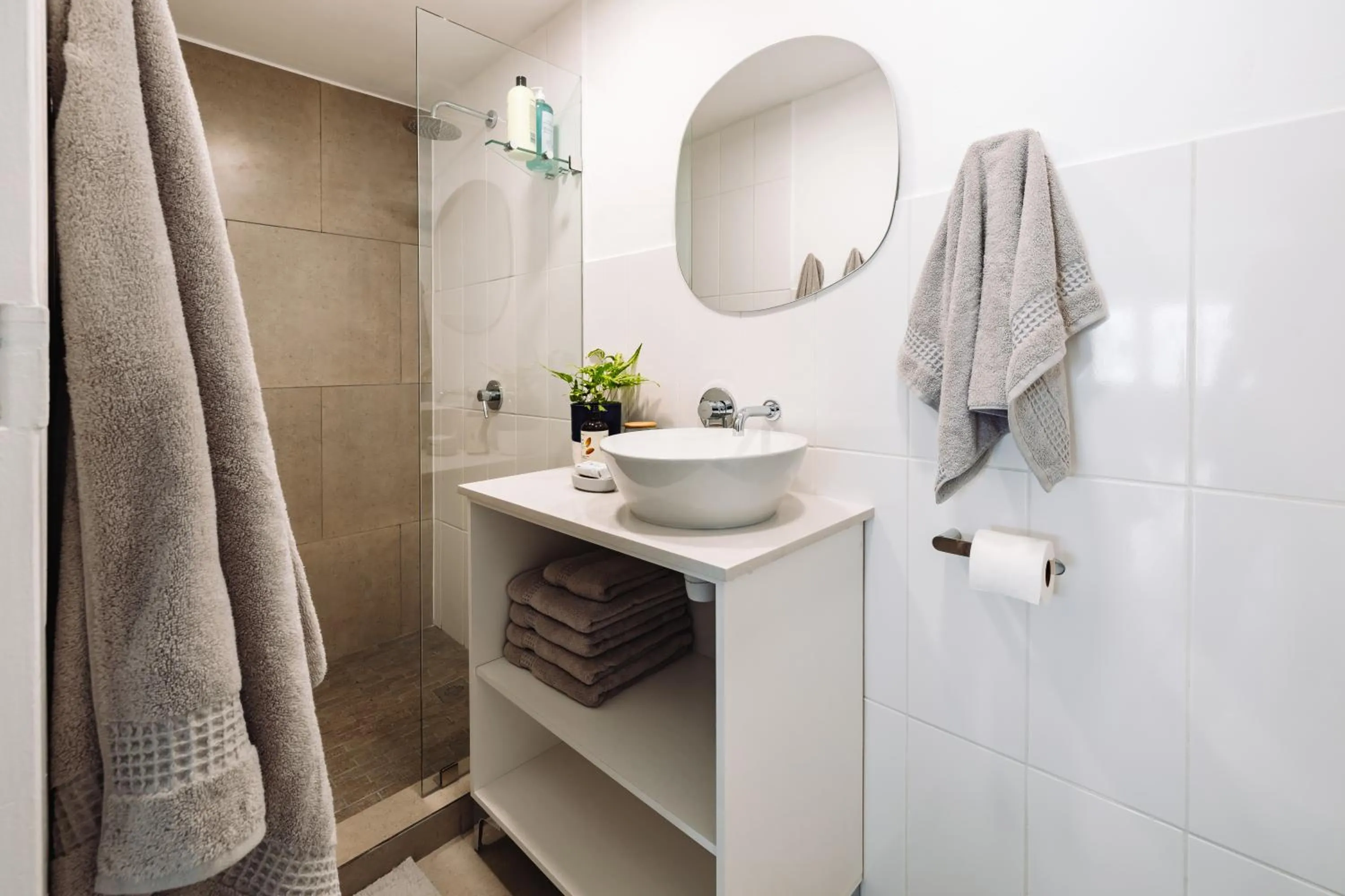 Shower in McLeod's & Stuart's Cottage