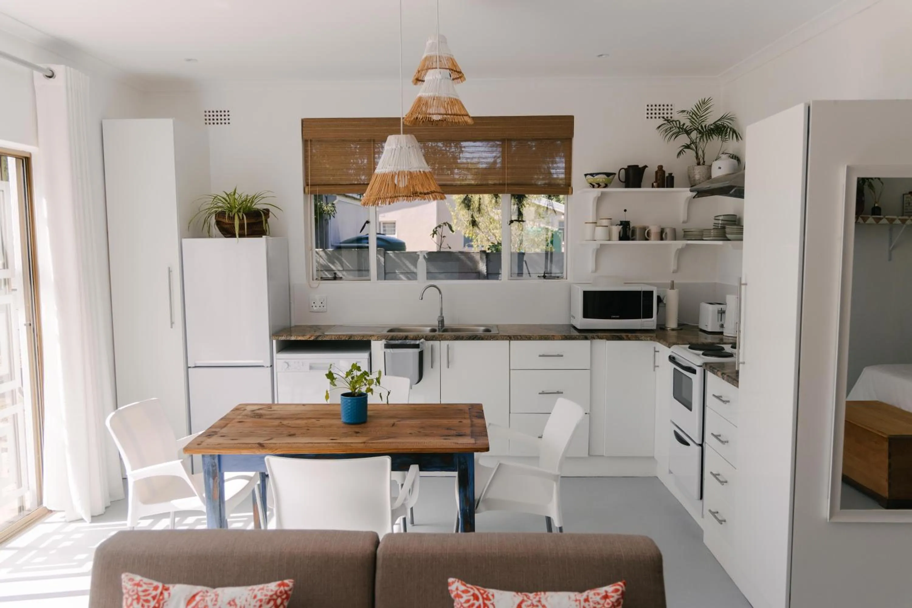Kitchen or kitchenette in McLeod's & Stuart's Cottage