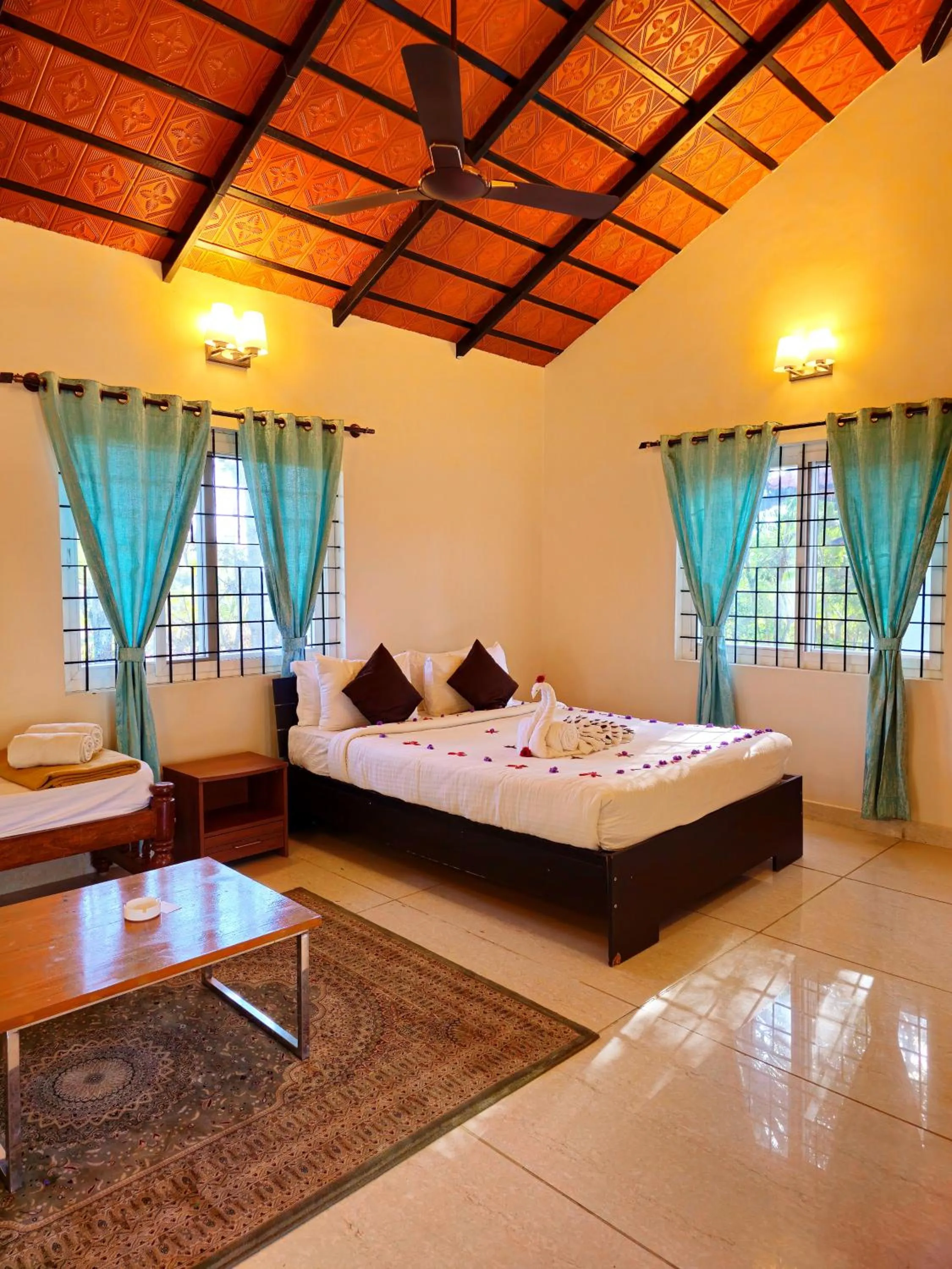 Bed in 7 Heaven Villas & Resorts