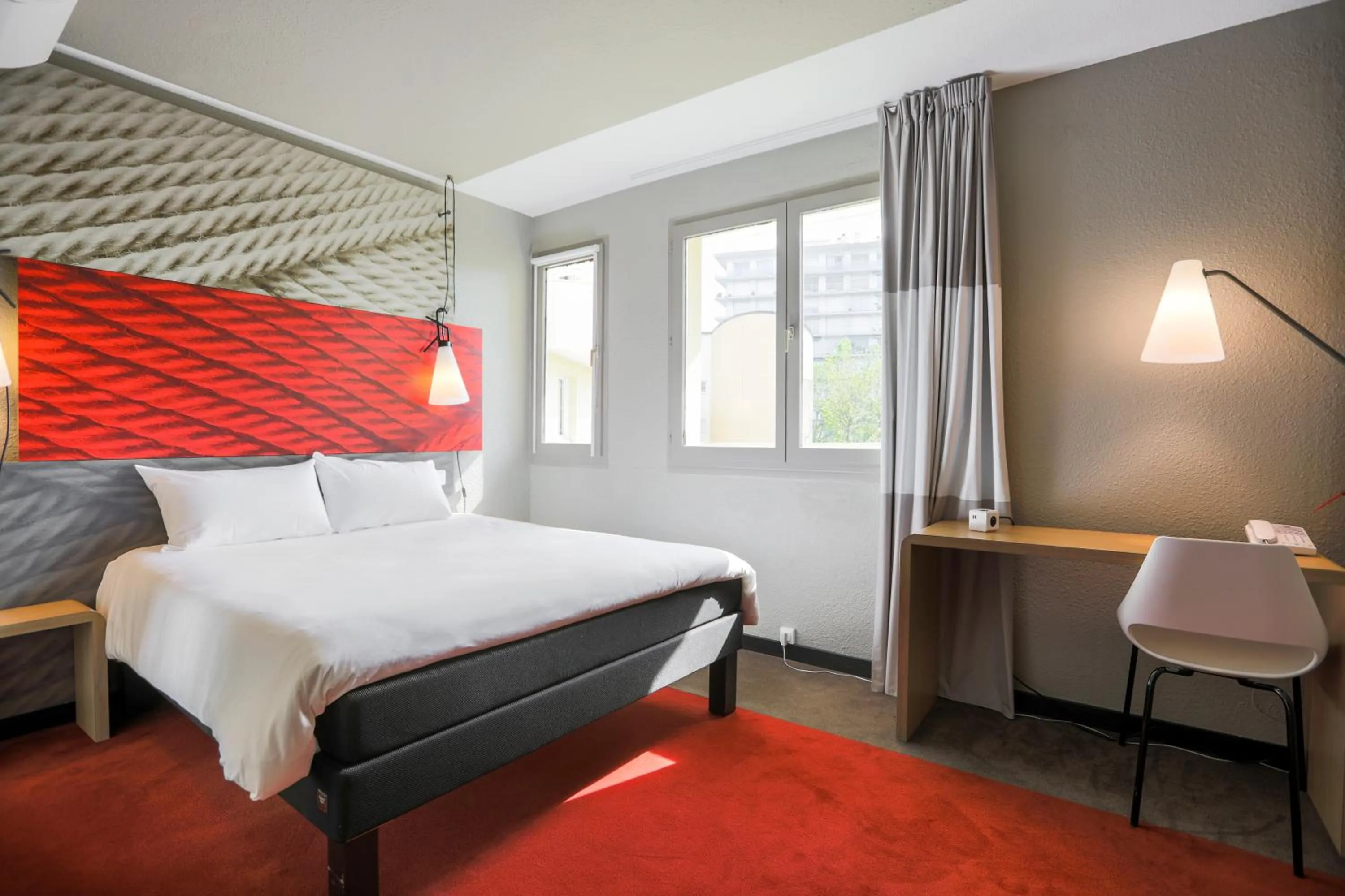 Photo of the whole room, Bed in Ibis Saint Étienne - La Terrasse