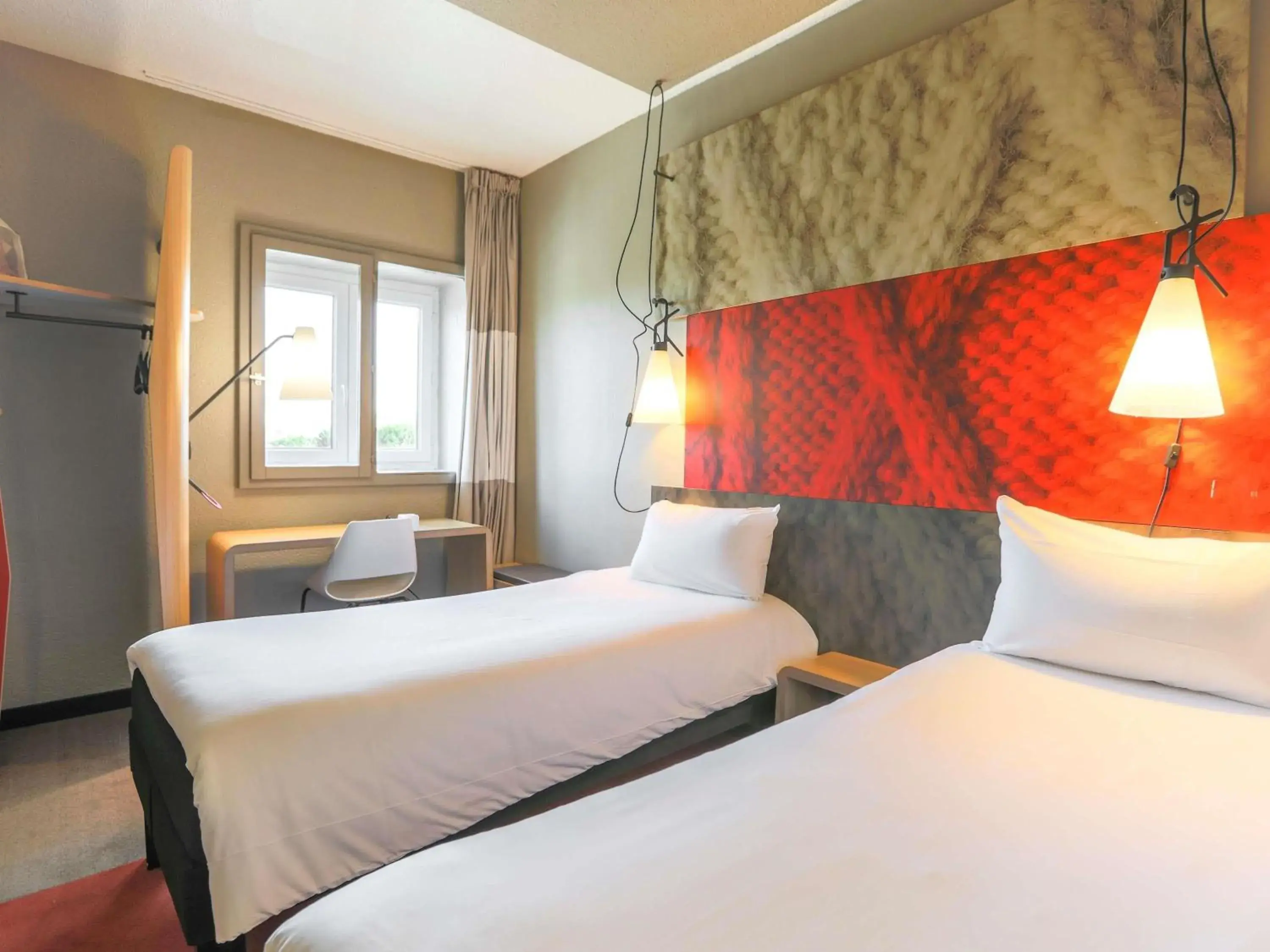 Standard Twin Room in Ibis Saint Étienne - La Terrasse Standard Twin Room in Ibis Saint Étienne - La Terrasse