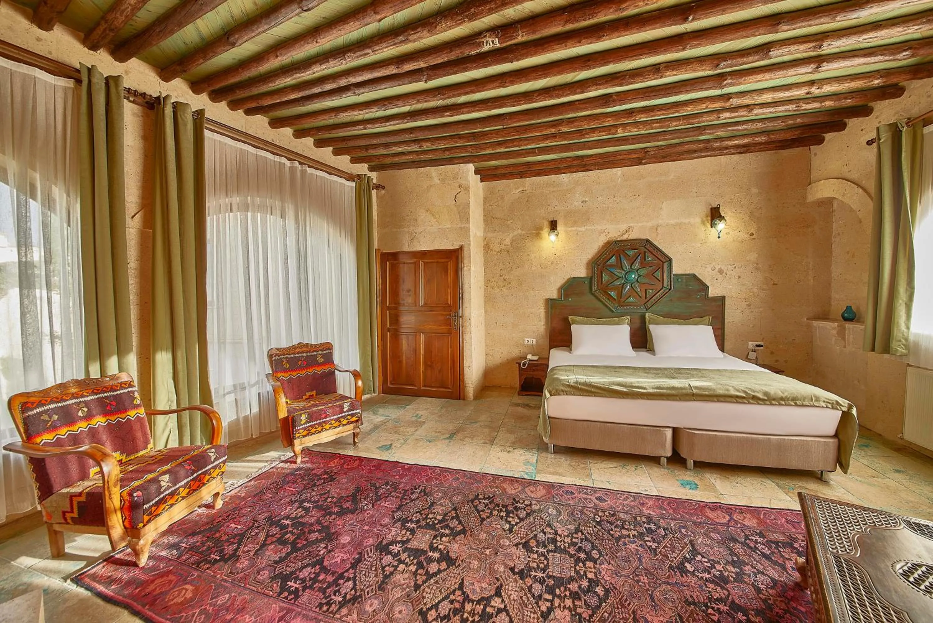 Photo of the whole room, Bed in Charm Of Cappadocia Cave Suites