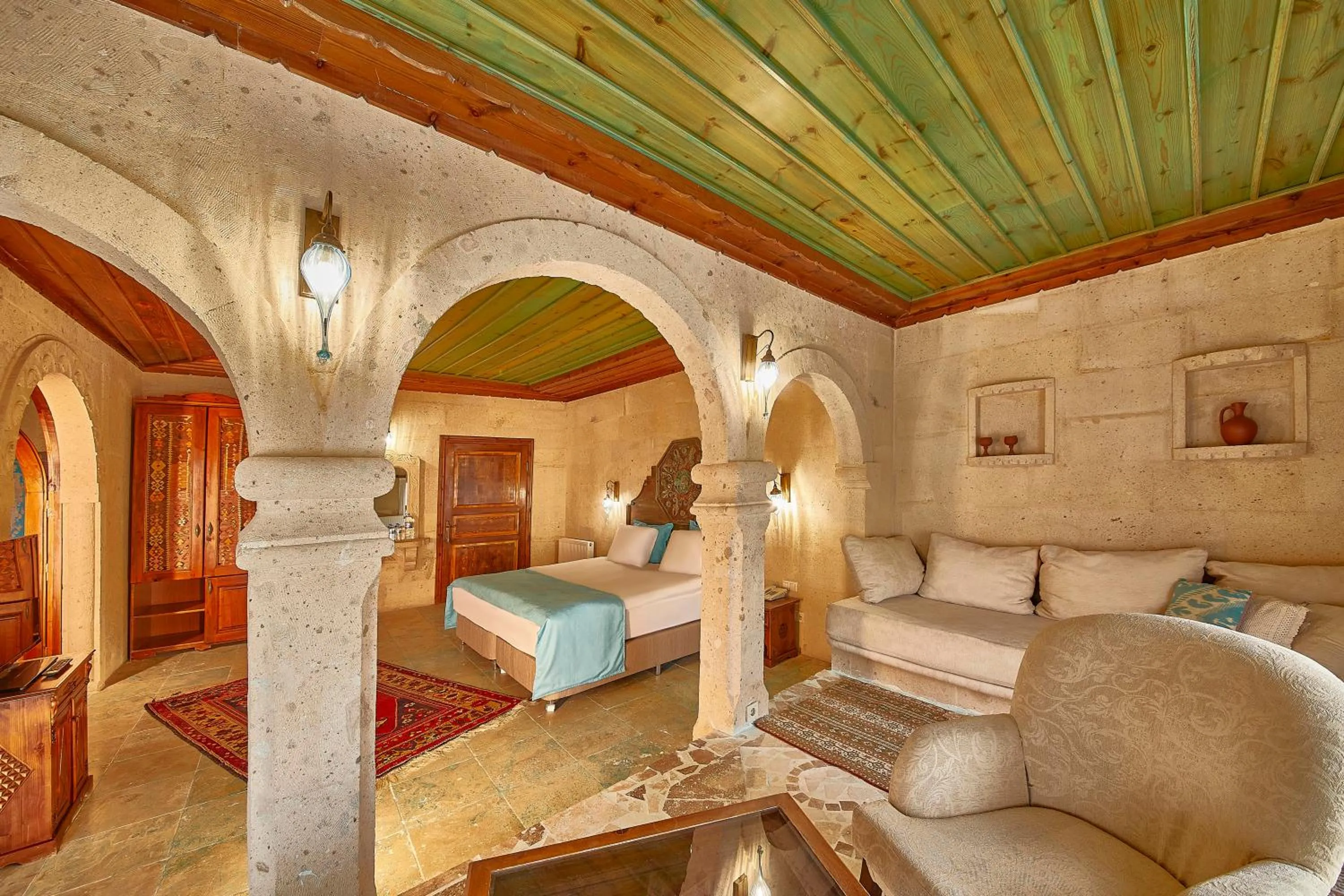 Photo of the whole room, Bed in Charm Of Cappadocia Cave Suites
