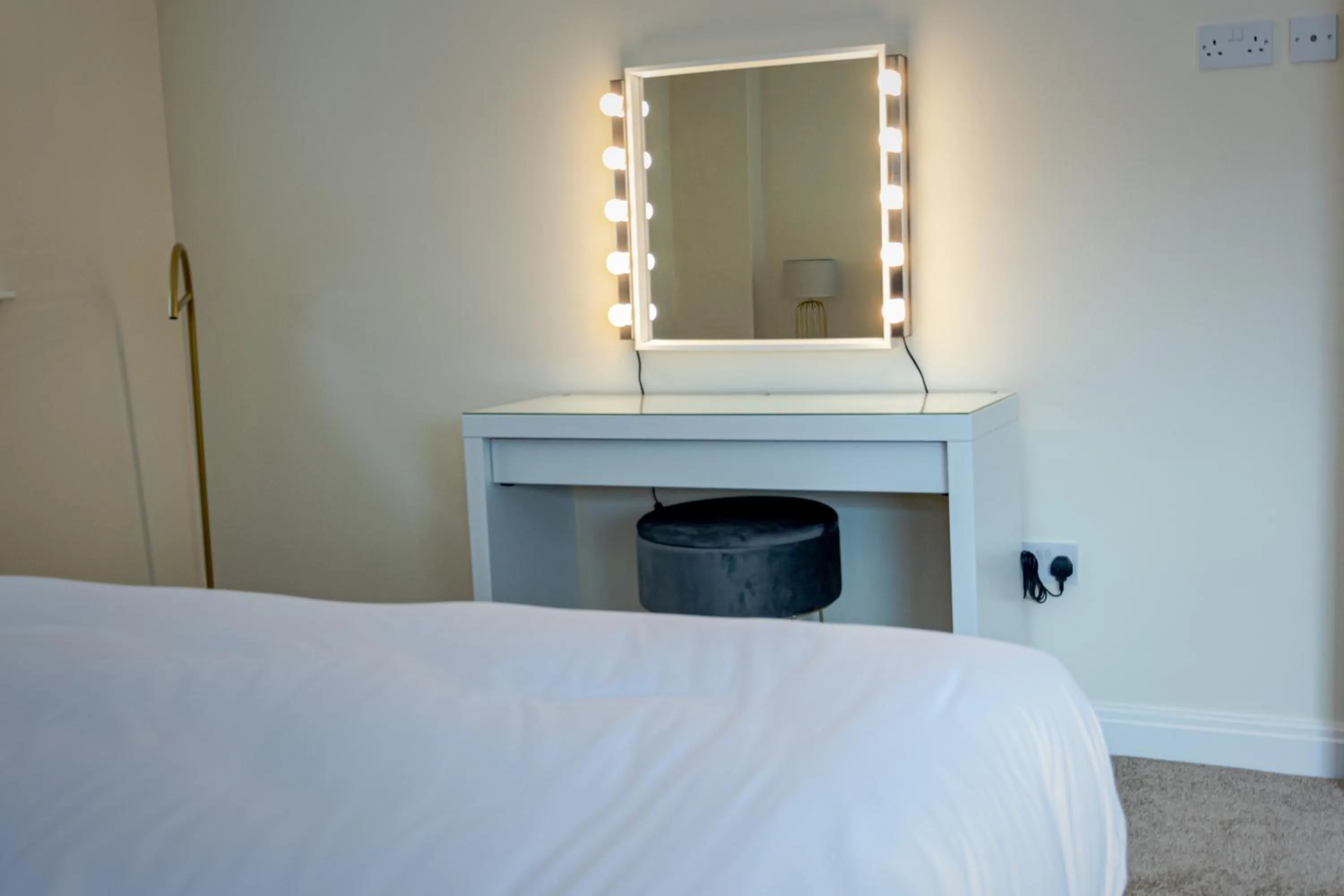 Bedroom, Bed in Mode Apartments Winter Gardens Blackpool