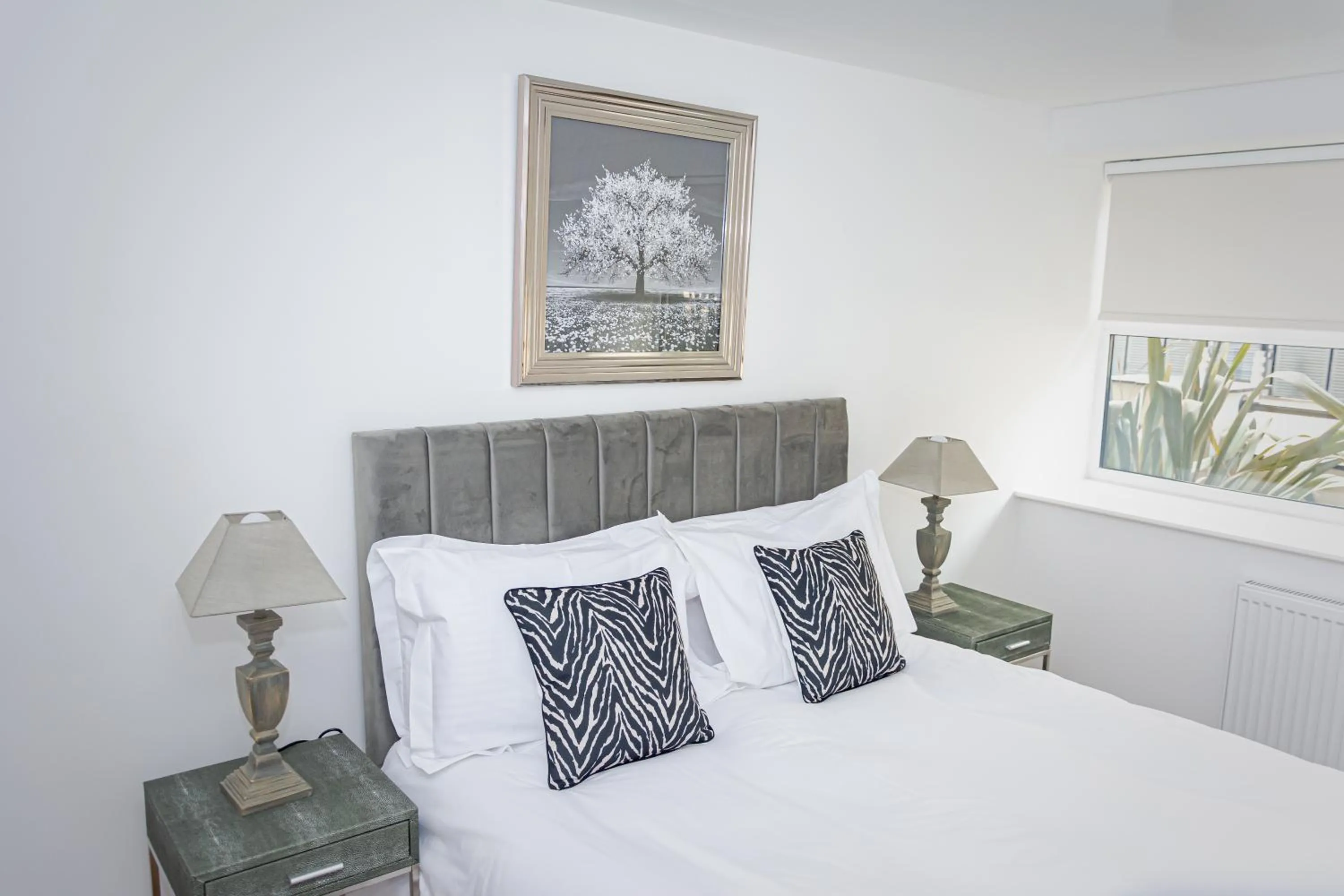 Bedroom, Bed in Mode Apartments Winter Gardens Blackpool