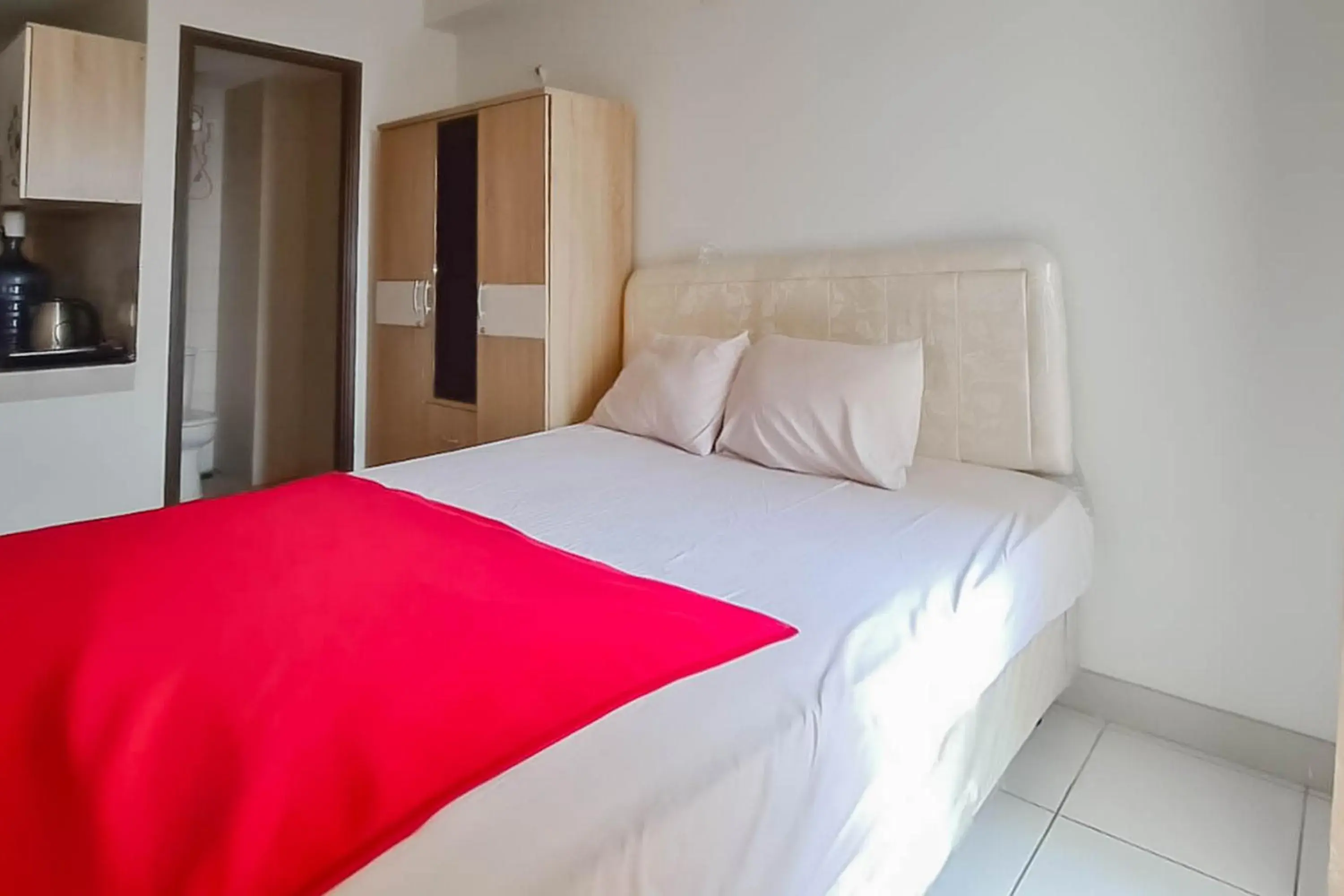 Standard Double Room in RedLiving Apartemen Mekarwangi Square - Agus 2 Tower A Standard Double Room in RedLiving Apartemen Mekarwangi Square - Agus 2 Tower A