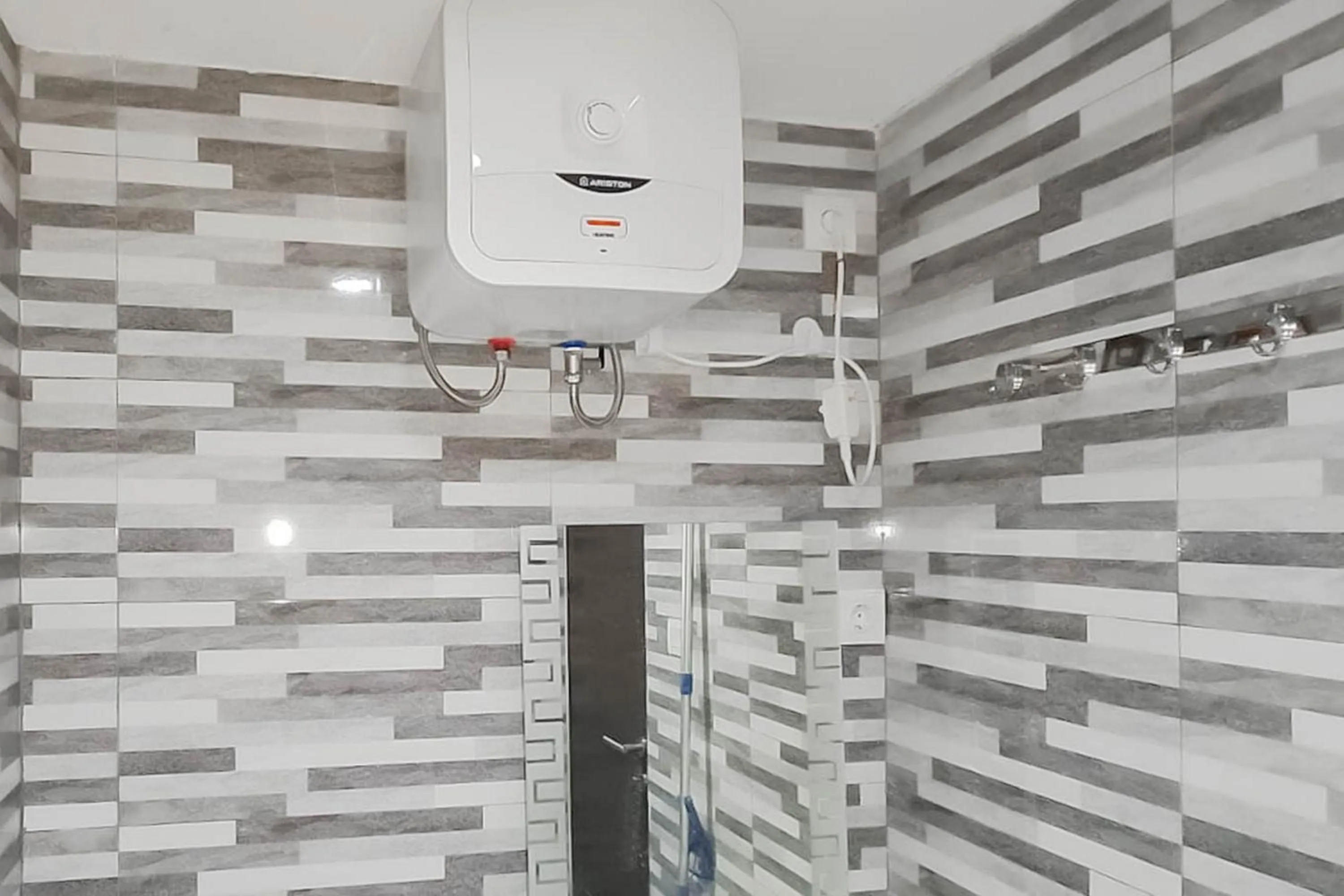 Bathroom in RedLiving Apartemen Mekarwangi Square - Agus 2 Tower A