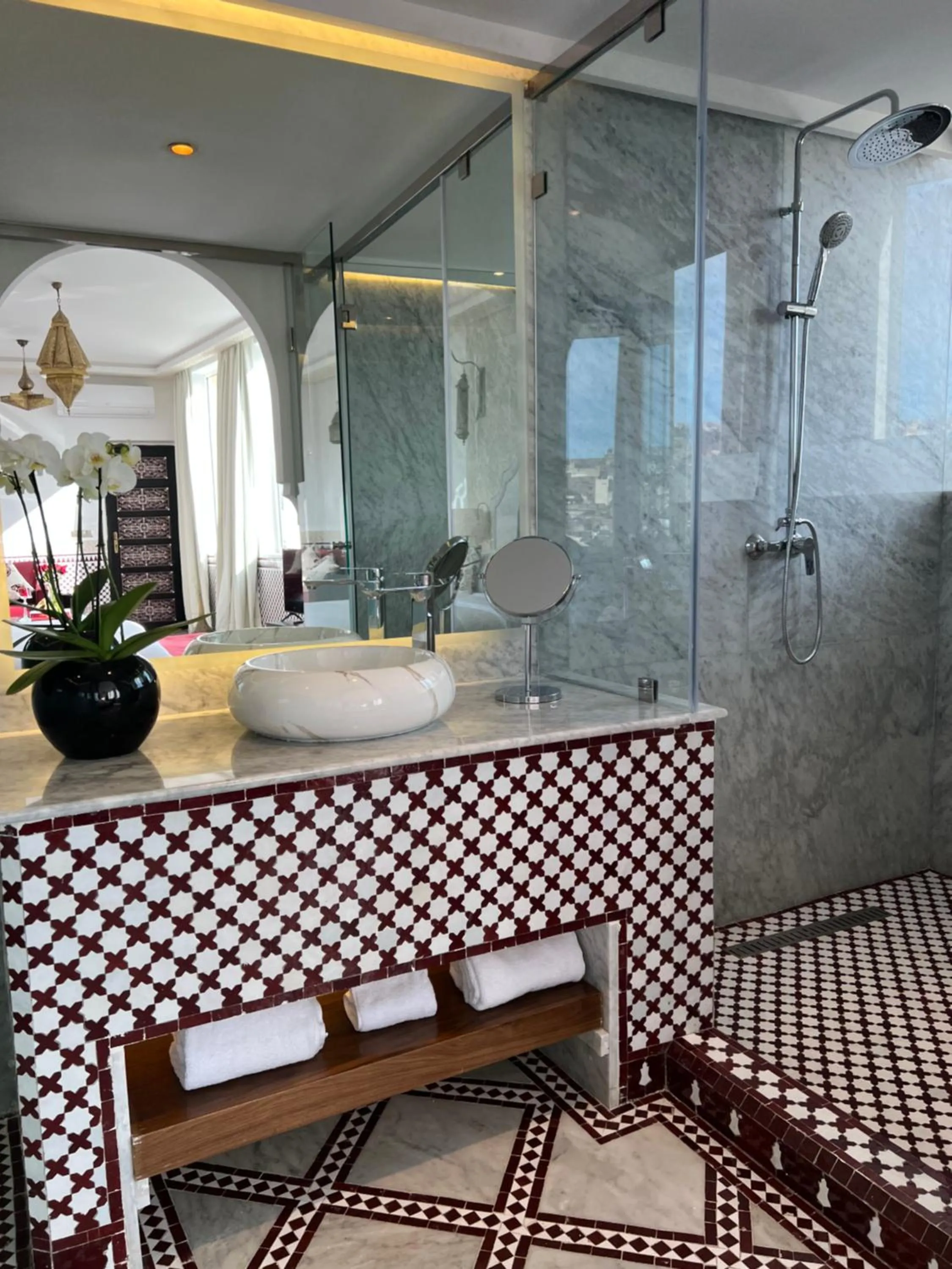 Shower in Palais De Fès Suites & Spa