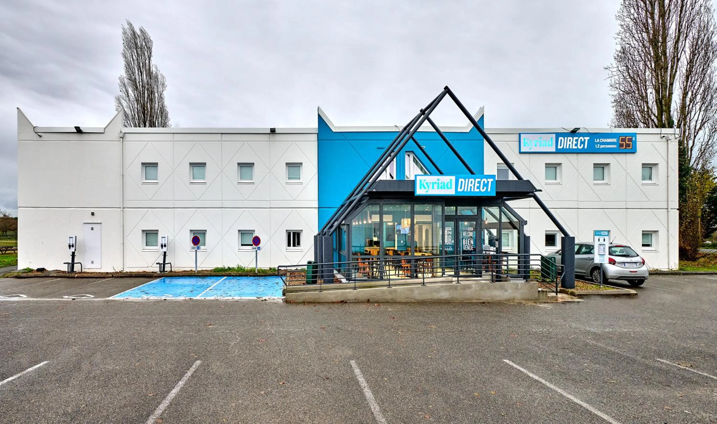 Property building in Kyriad Direct Moulins Sud - Yzeure