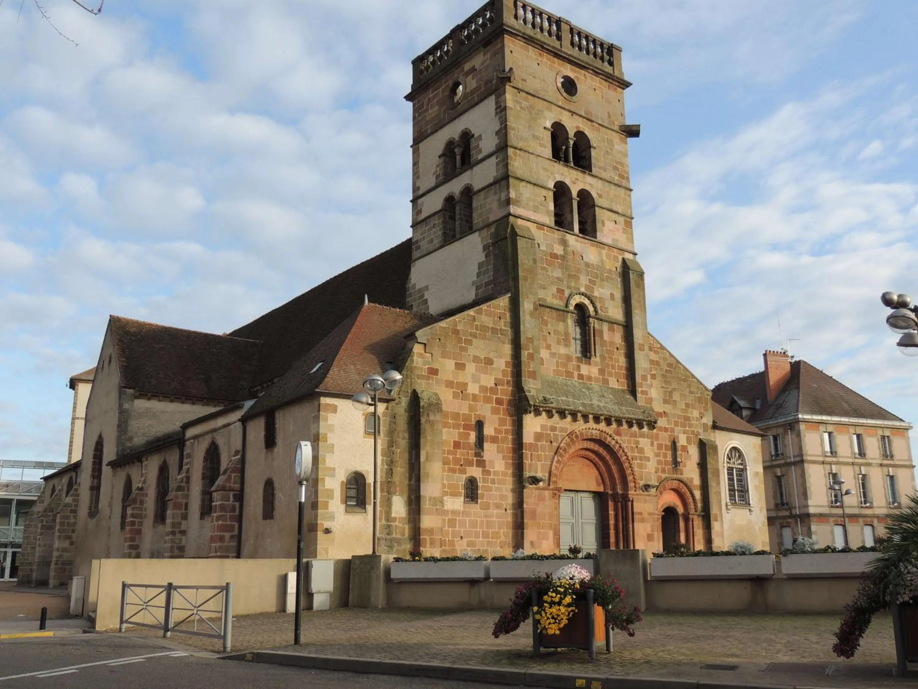 Nearby landmark in Kyriad Direct Moulins Sud - Yzeure