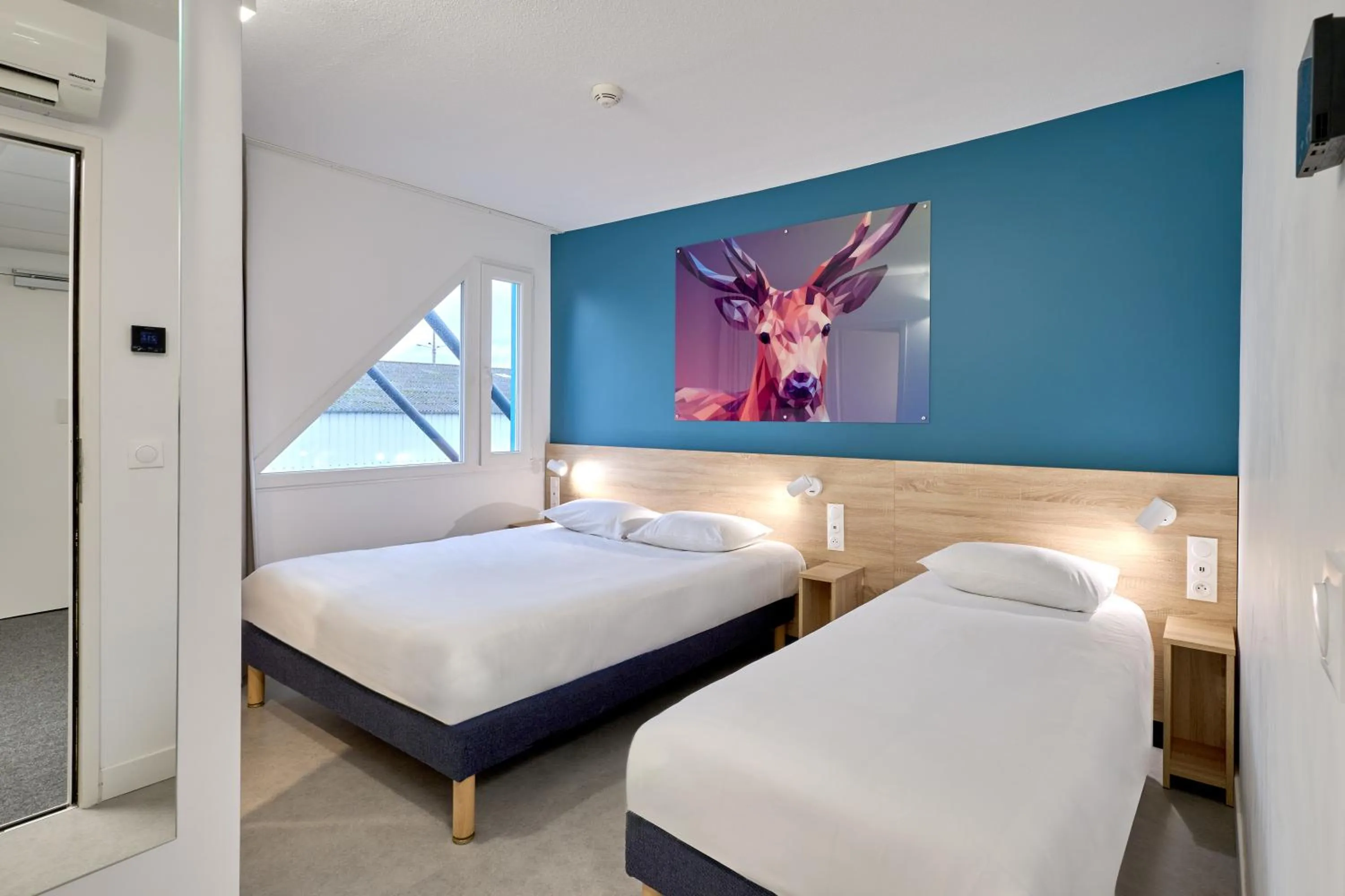 Bed in Kyriad Direct Moulins Sud - Yzeure