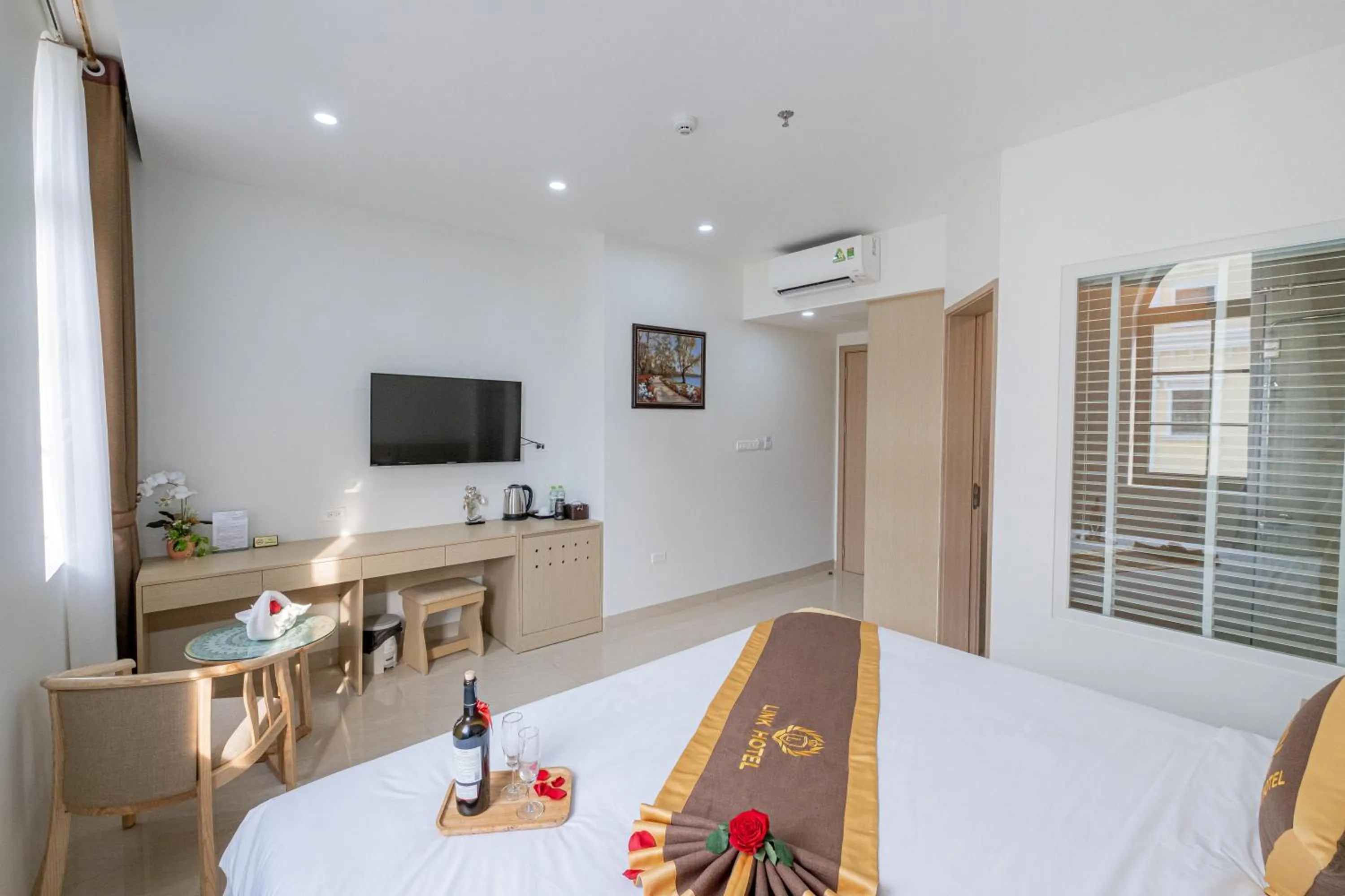 Bed in LINK HOTEL Ha Long